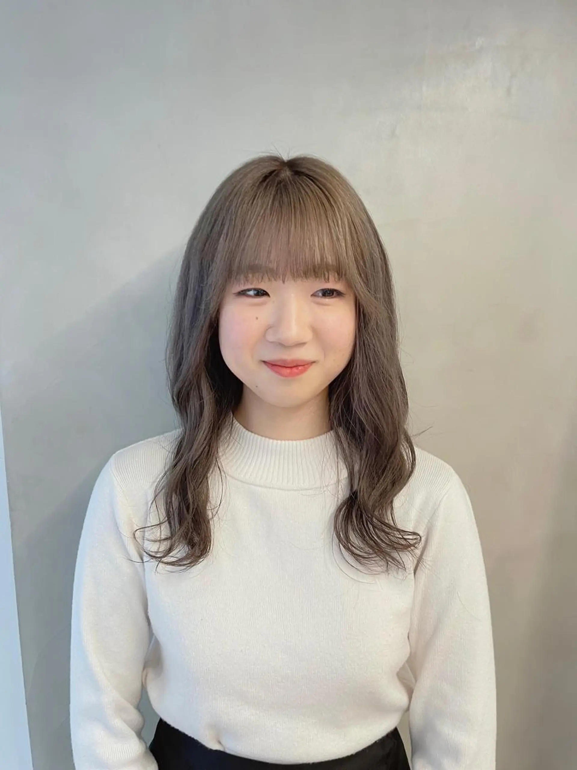 セミロング カラー 🪞透け感&韓国ヘア 🪞honokaのヘアスタイル