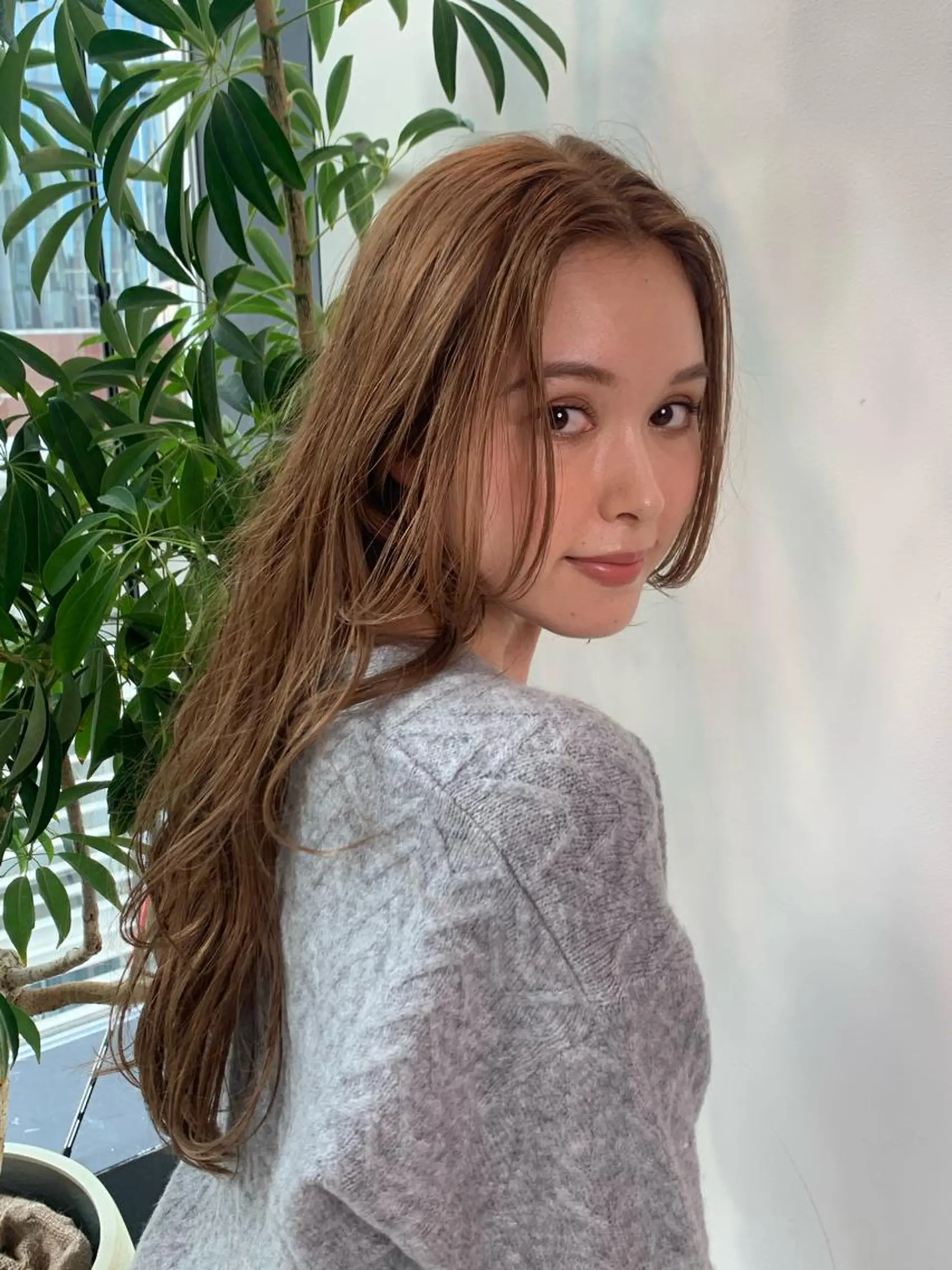 カラー 石井 潤のヘアスタイル