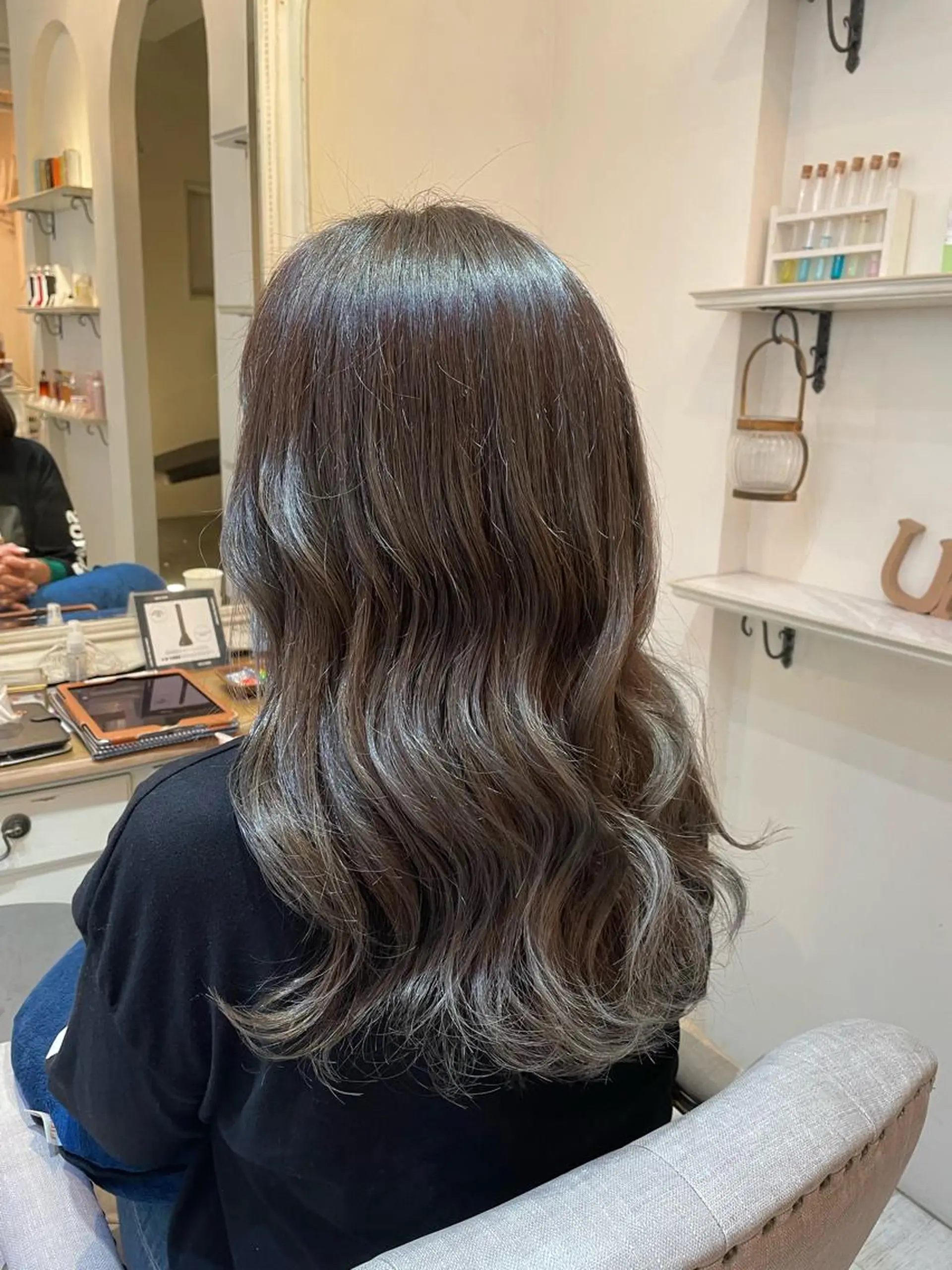 ロング カラー 池田 桃子のヘアスタイル