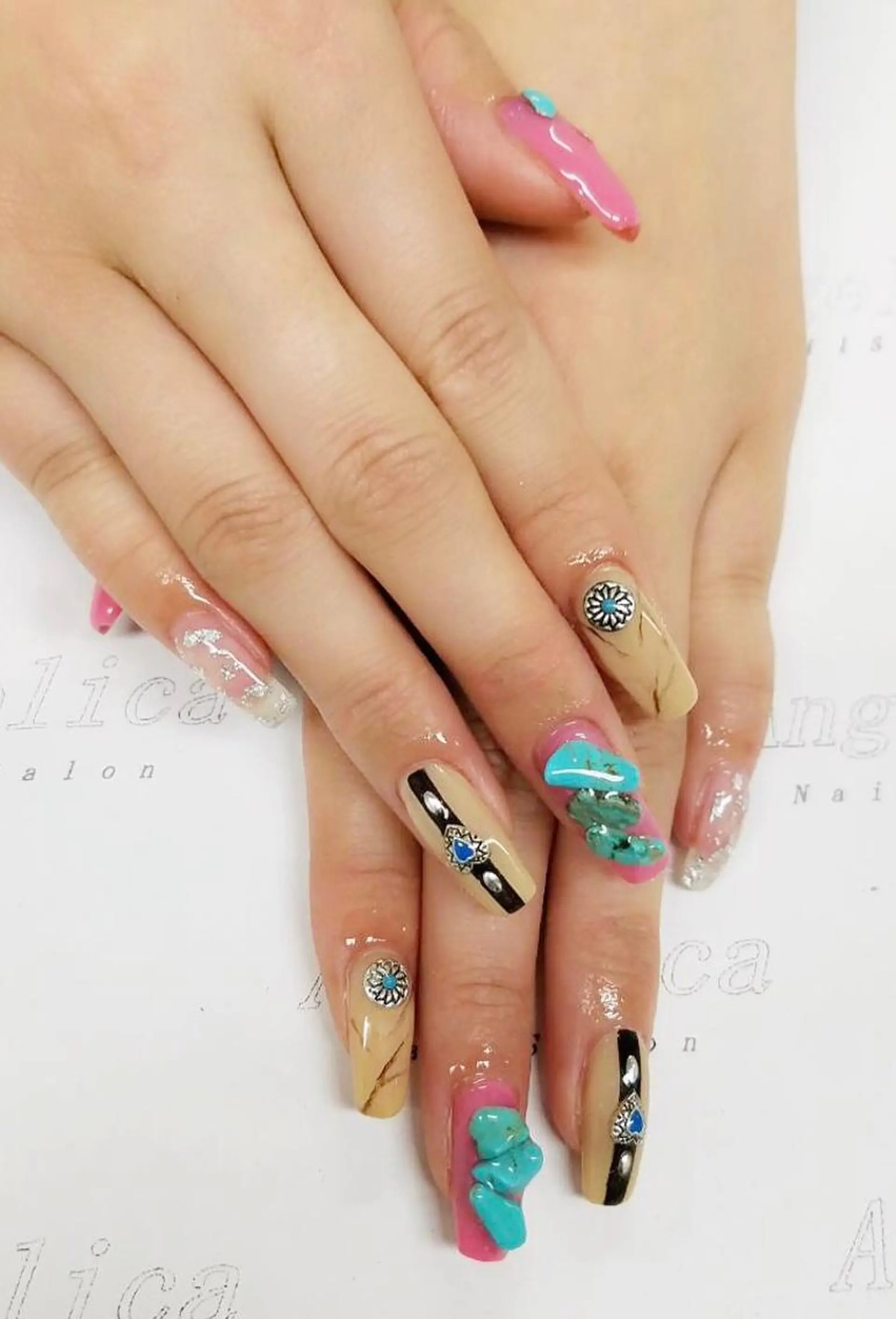 ネイル ハンドネイル Angelica ネイリストのネイルデザイン
