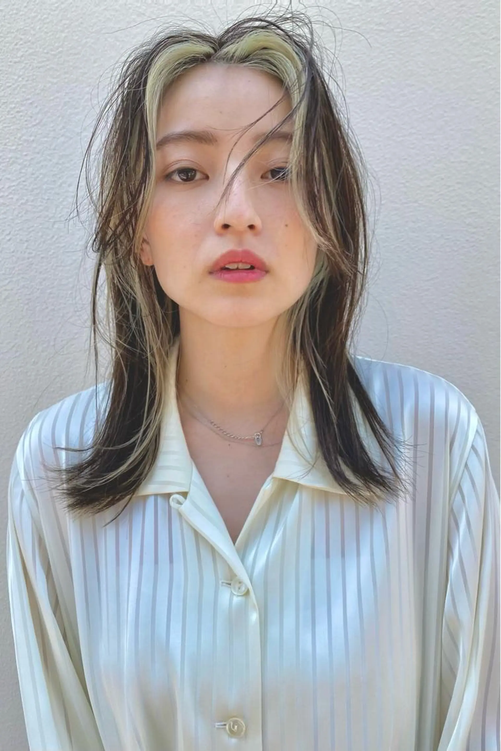 ミディアム カラー ミストバング  フェイスフレーミング インナーカラー ヘアカラー トリートメント 森貴裕/ベージュ/ パーマ/オリーブのヘアスタイル