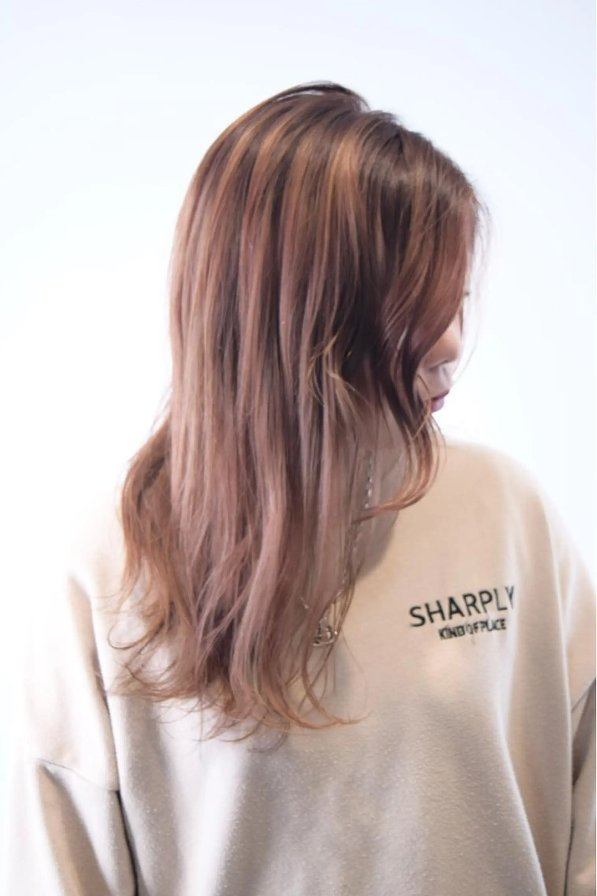 ロング カラー ベージュカラー ブリーチ ピンクカラー ピンクベージュ ワタナベ テルマサのヘアスタイル