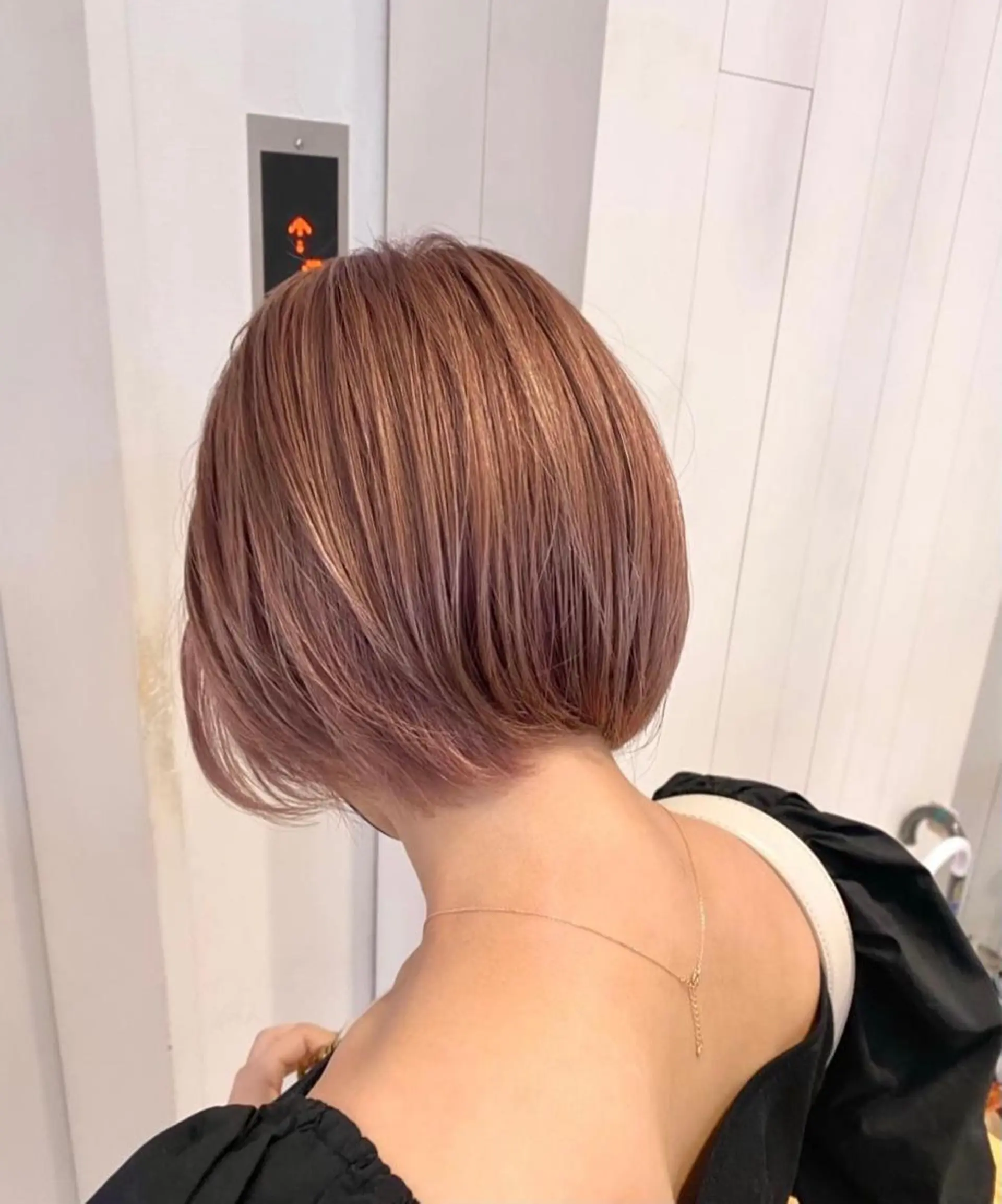 ショート カラー ベージュカラー ピンクカラー ピンクベージュ ショートヘア カット ヘアカラー トリートメント カラー特化美容師 サトウリュウマのヘアスタイル