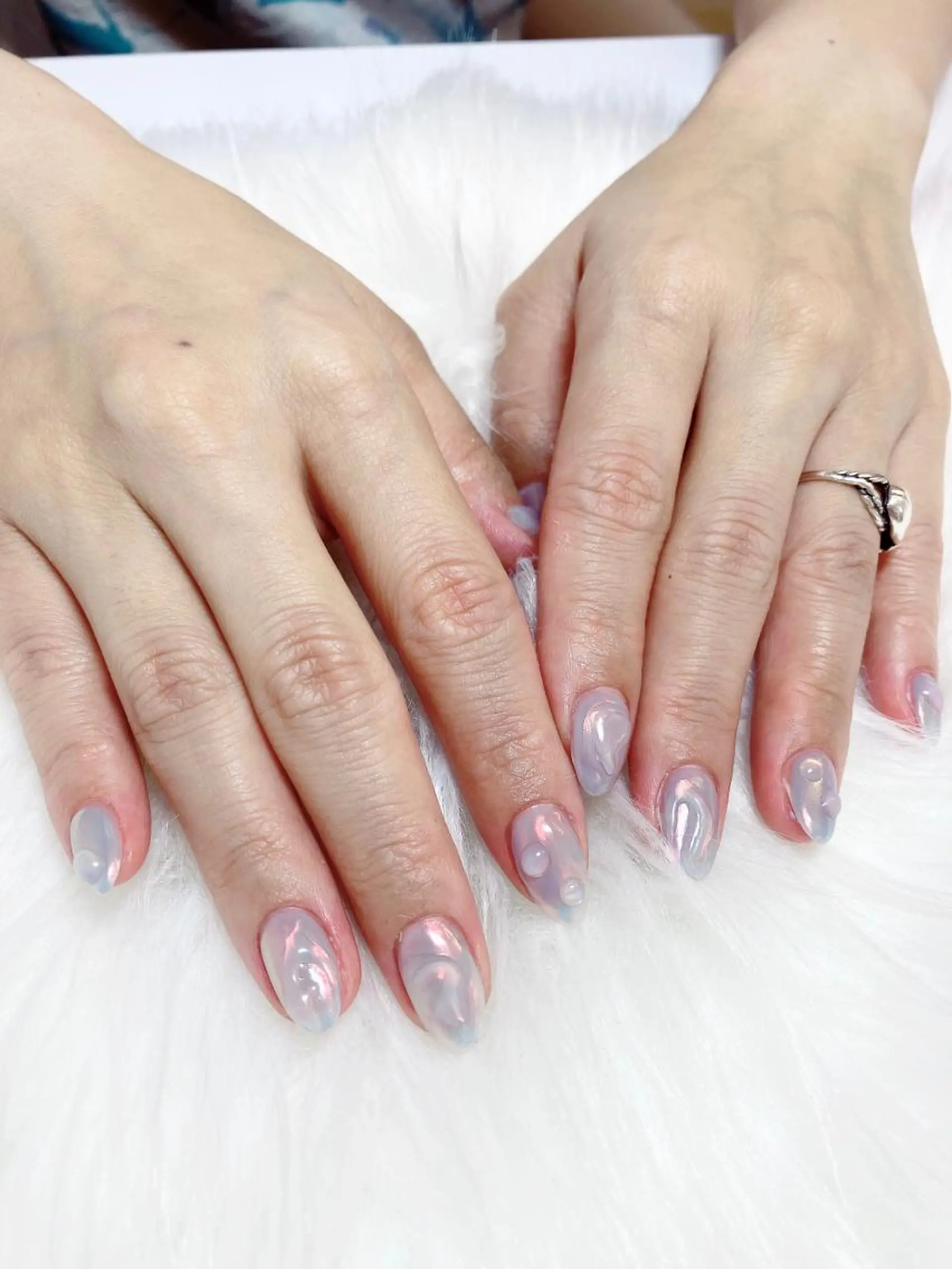 ネイル オーロラネイル フラッシュネイル 氷ネイル・うるうるネイル キラキラネイル 韓国ネイル Amour baseのネイルデザイン