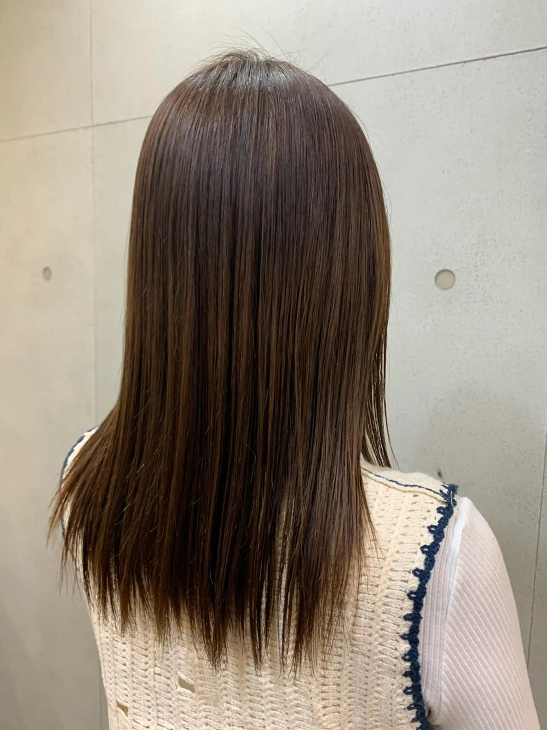 セミロング おせ ちさとのヘアスタイル