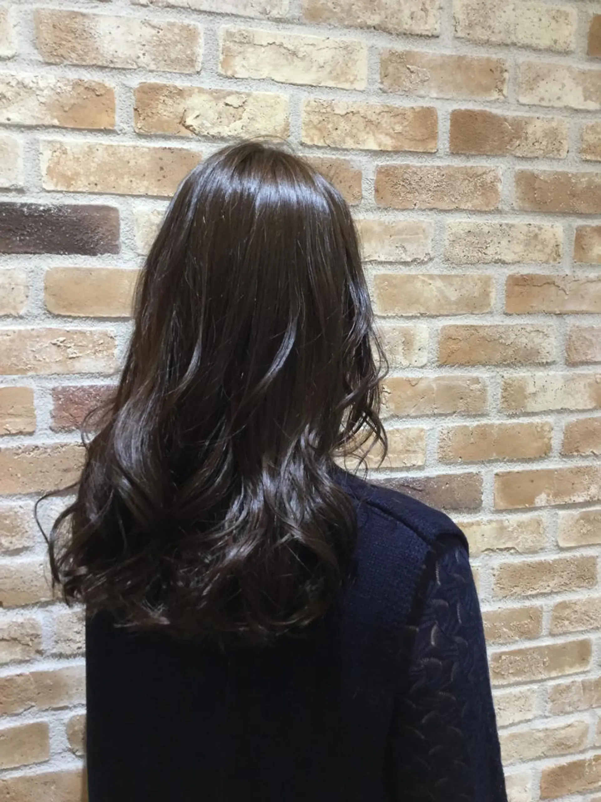 ロング カラー 新實 ゆりあのヘアスタイル