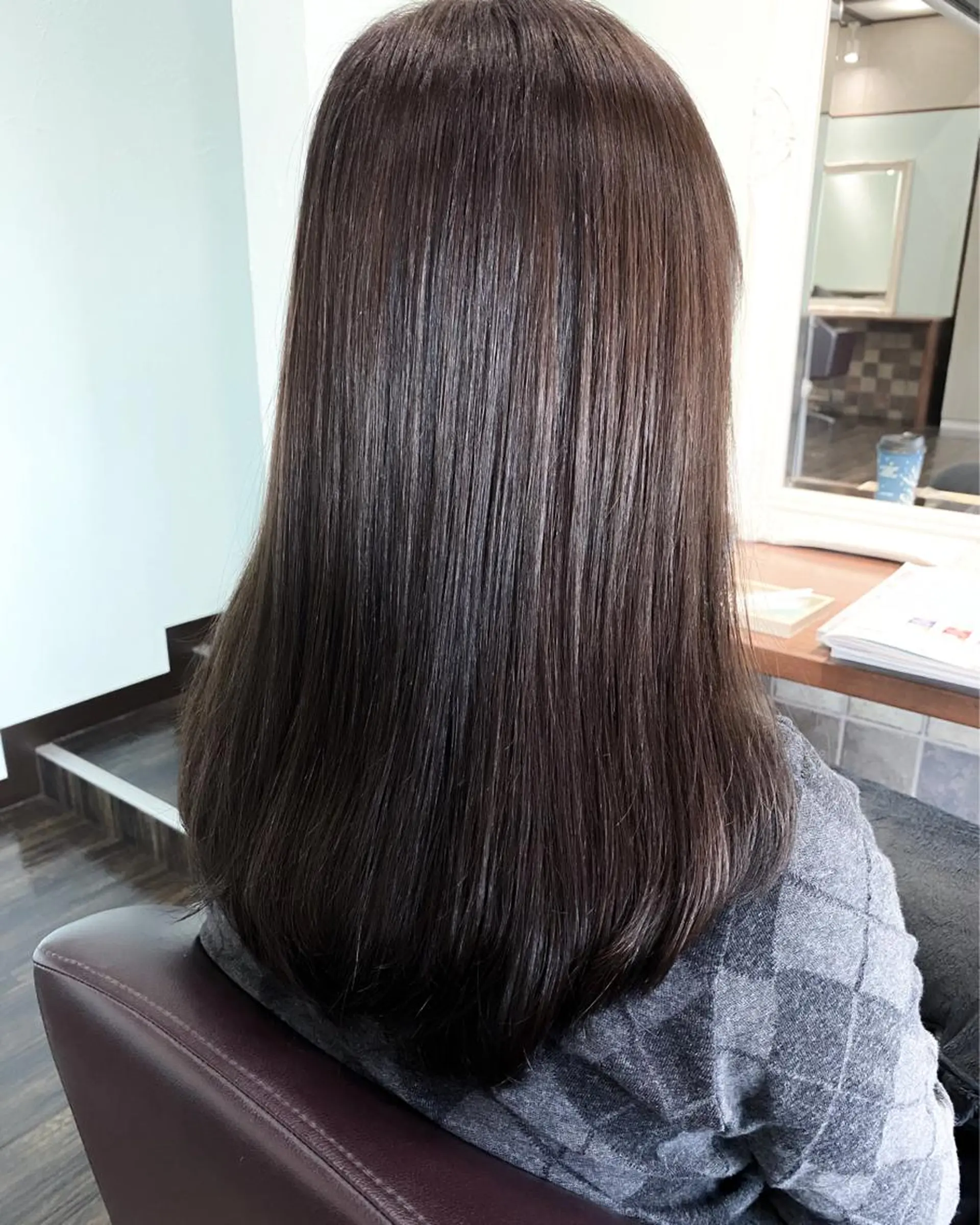 ロング 秋月 亜耶のヘアスタイル