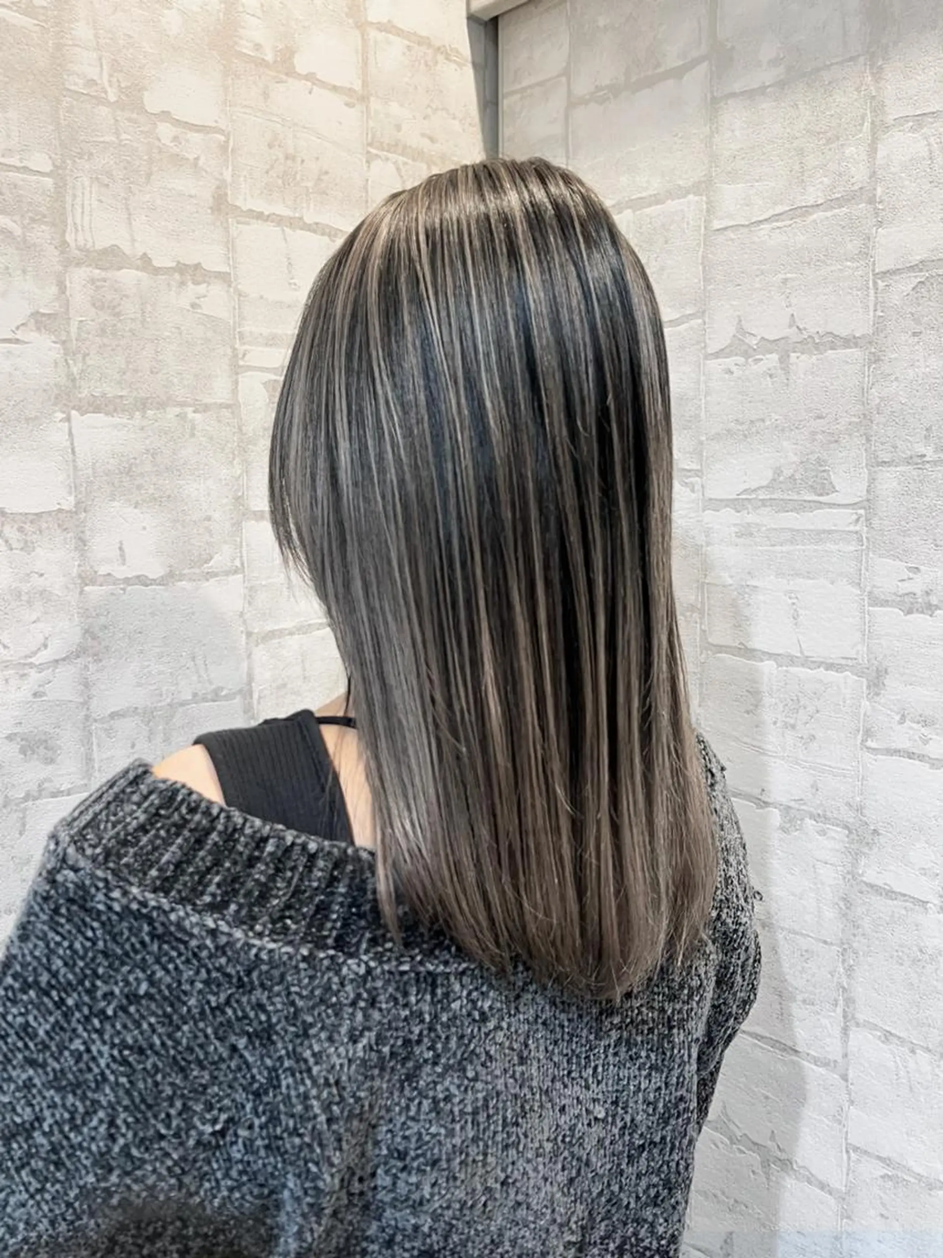 セミロング カラー 尾森紳哉💎透明感/ デザインカラーのヘアスタイル