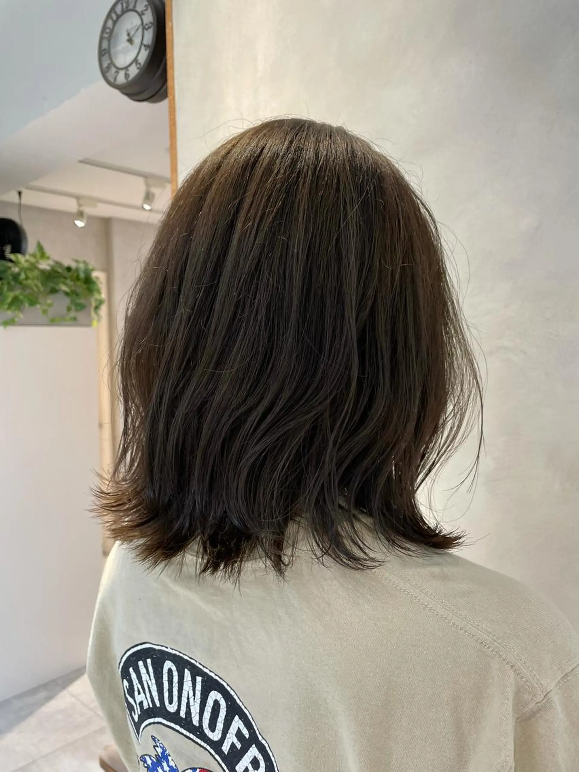 ミディアム カラー ベージュカラー ブリーチ ブリーチなしカラー オリーブベージュ 若林 良のヘアスタイル