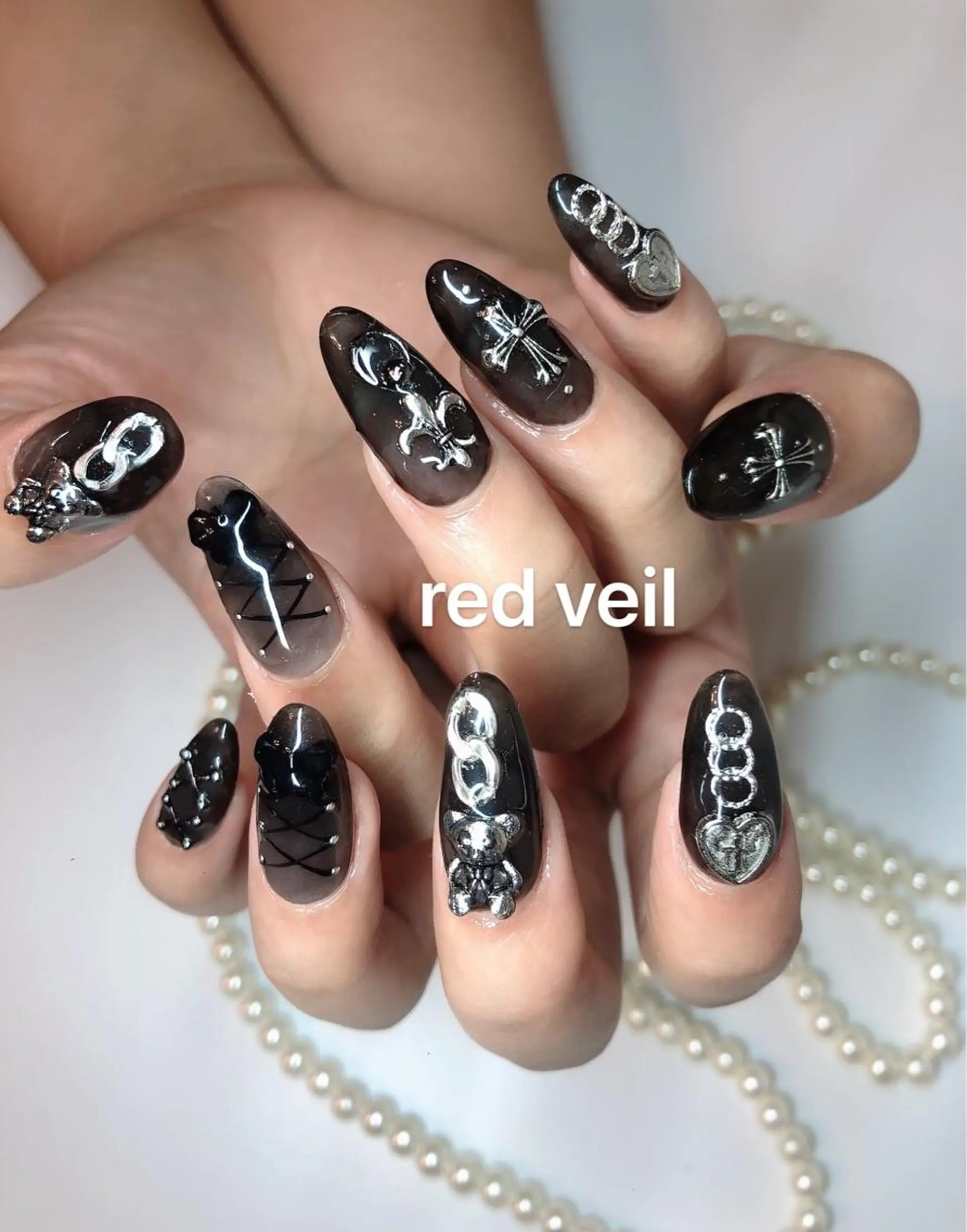 ミディアム ネイル ハンドネイル 長さ出し専門 nynaのネイルデザイン