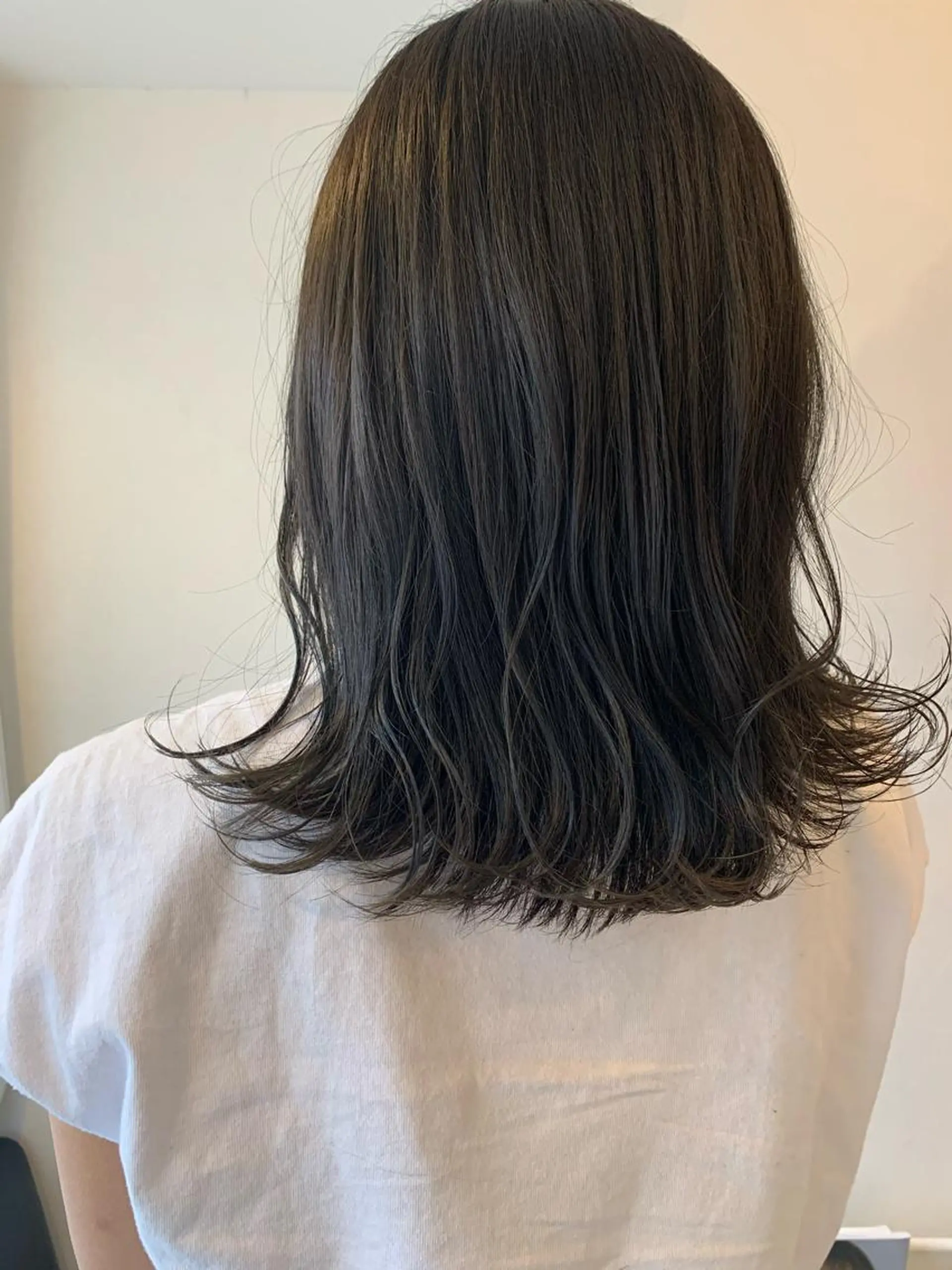 ミディアム カラー 透明感カラー miu. ボブ/透け感カラーのヘアスタイル