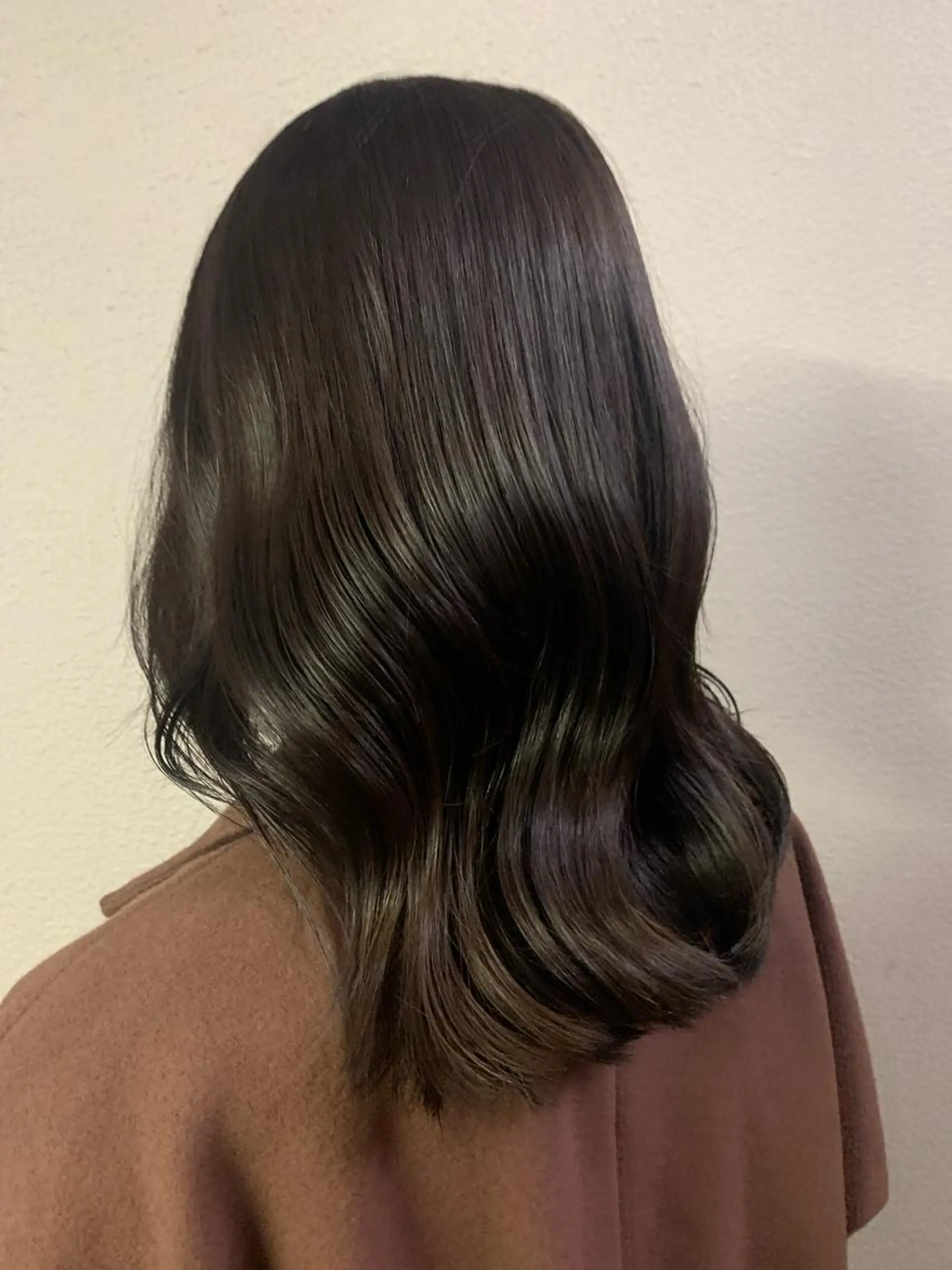 ミディアム カラー ヤマグチ リョウのヘアスタイル