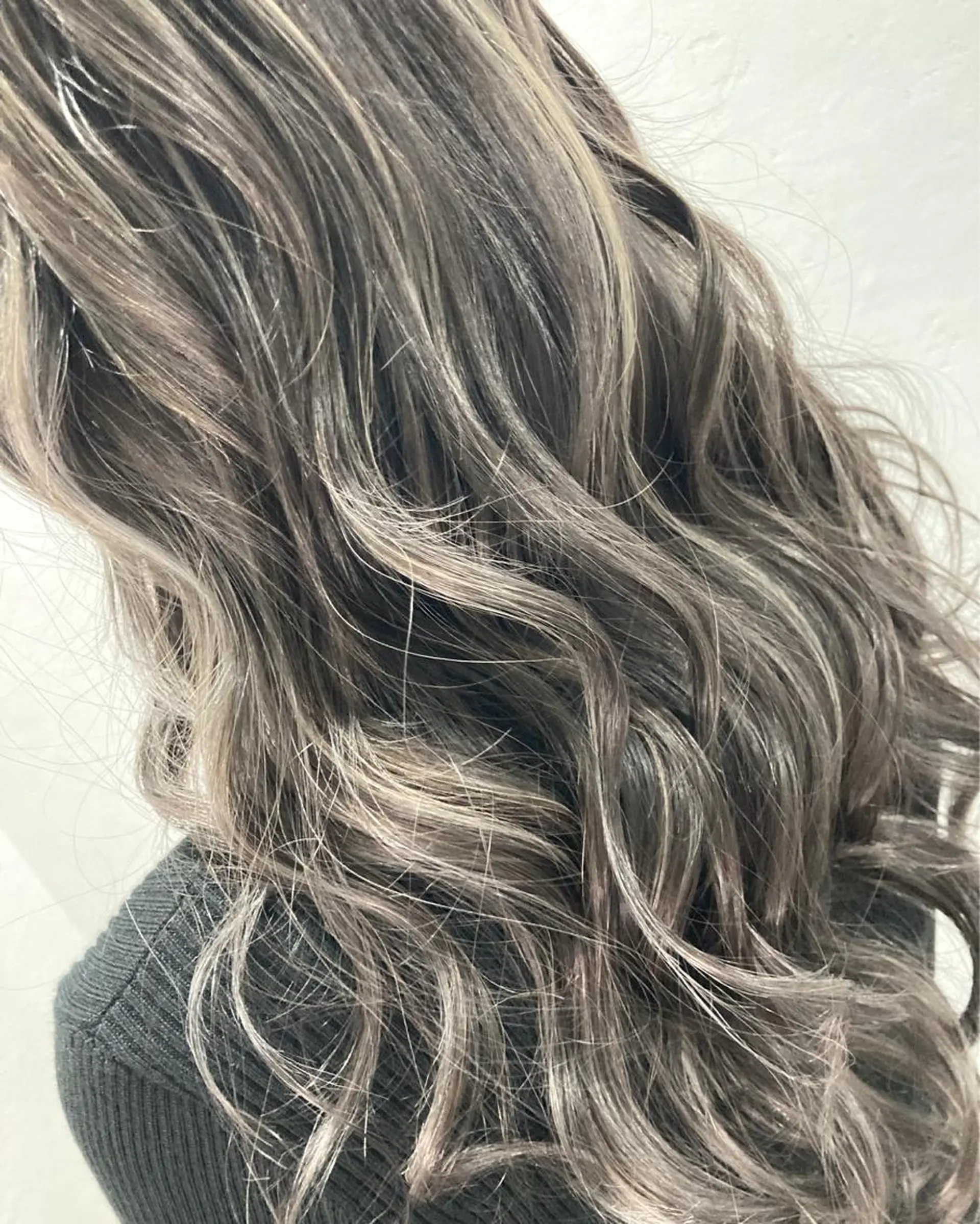 ロング カラー パーマ カット ヘアカラー ブリーチ毛縮毛矯正 👑山口のヘアスタイル