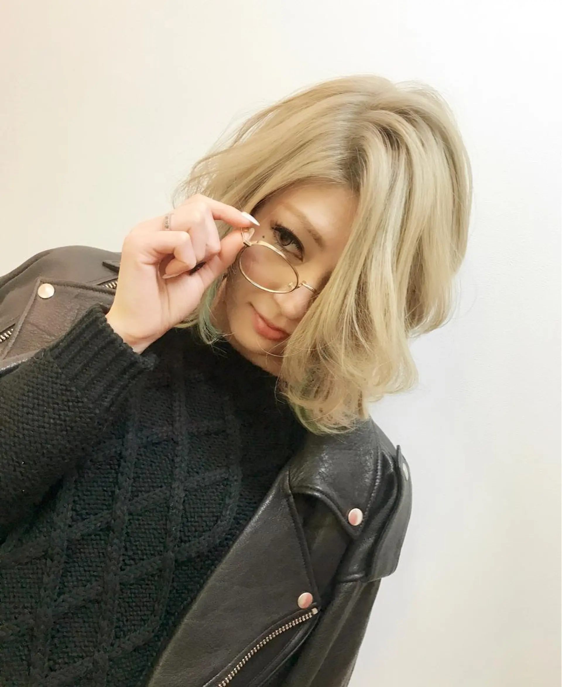 ミディアム カラー パーマ ヘアアレンジ ネイル マツエク・マツパ 吉川 宙翔のヘアスタイル