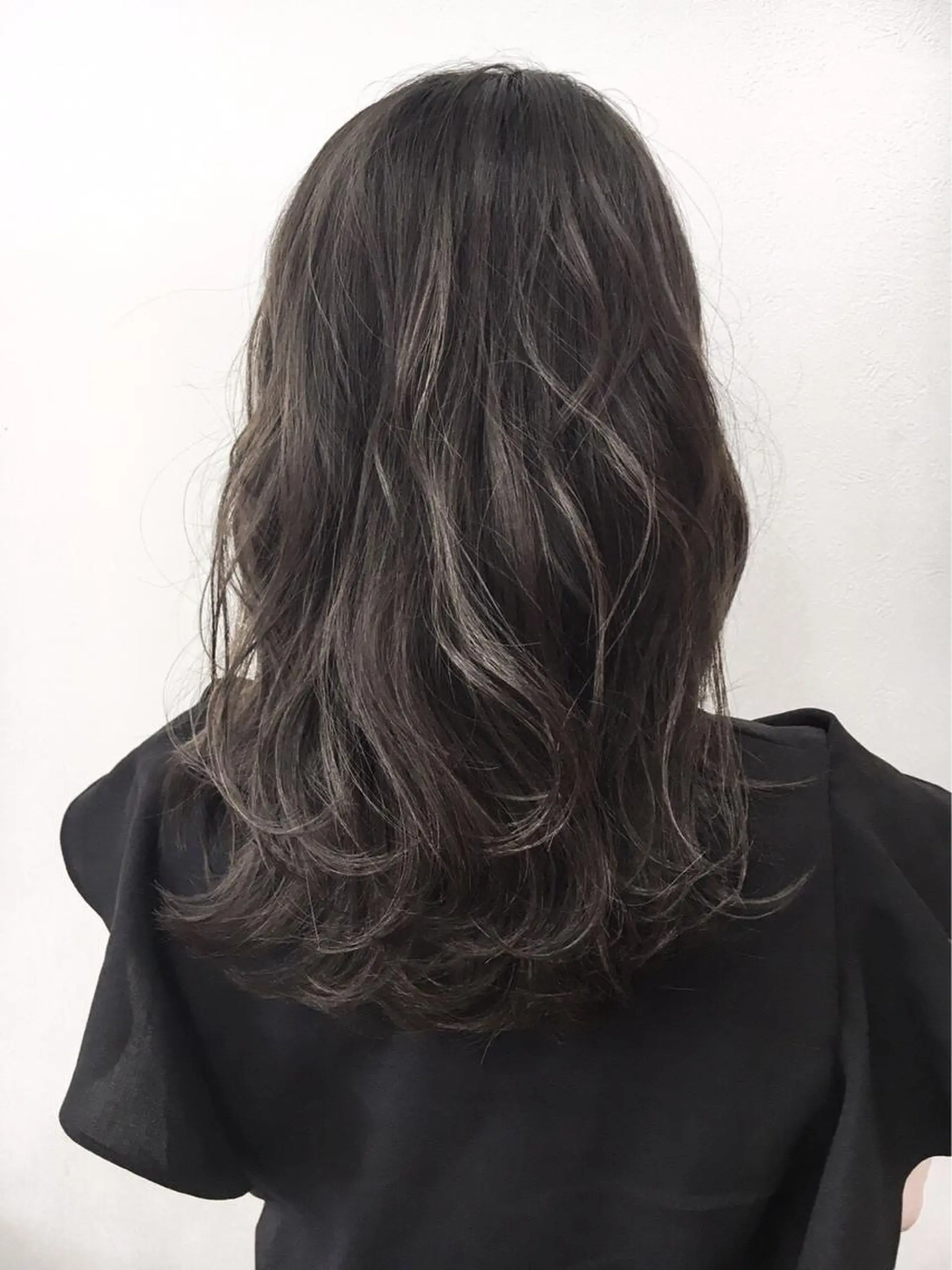 セミロング カラー パーマ ヘアアレンジ メンズ キッズ マツエク・マツパ グレージュ 田中 裕士のヘアスタイル