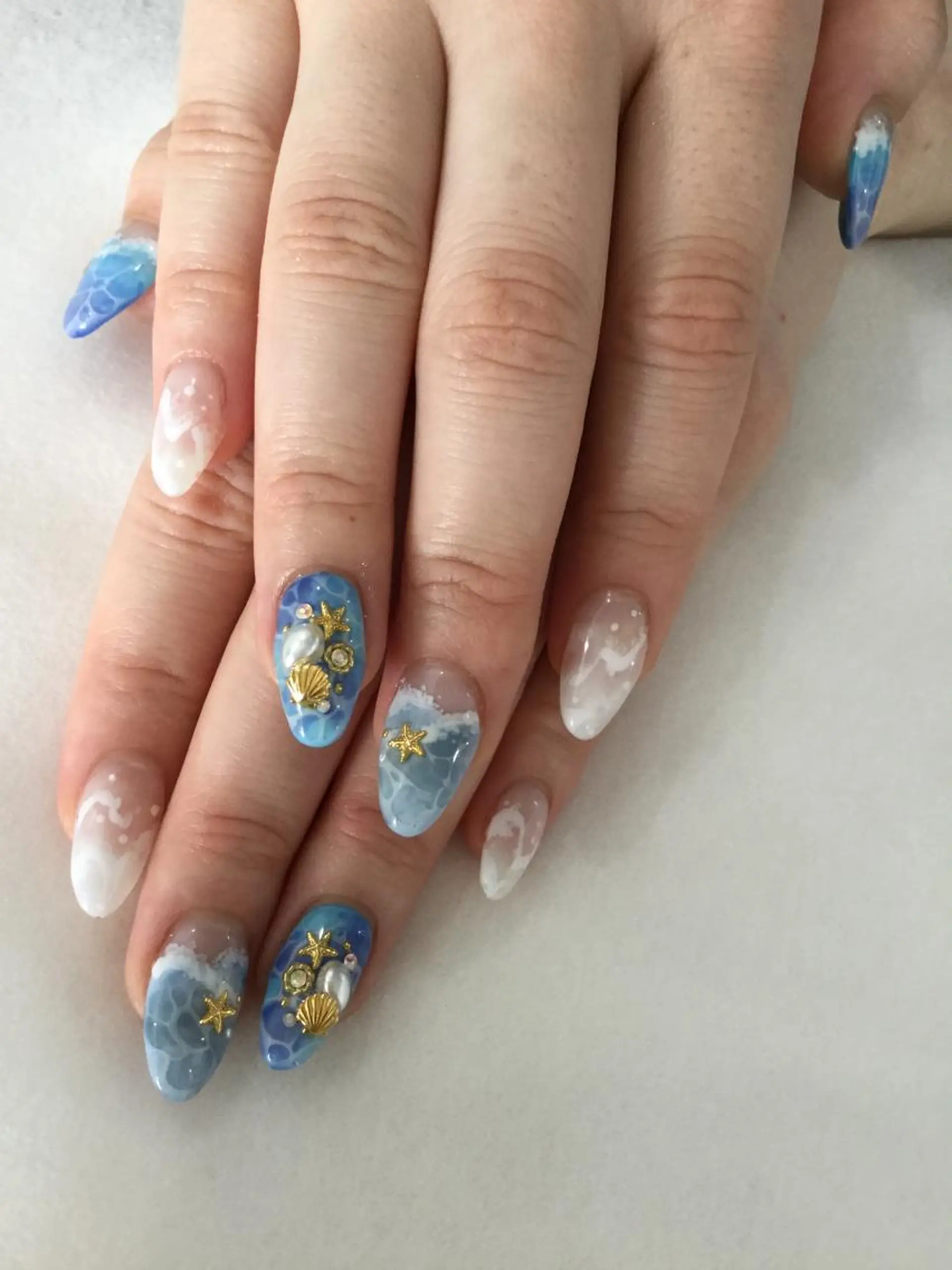 ネイル ハンドネイル 💎🐰 saki. m 🐰💎のネイルデザイン