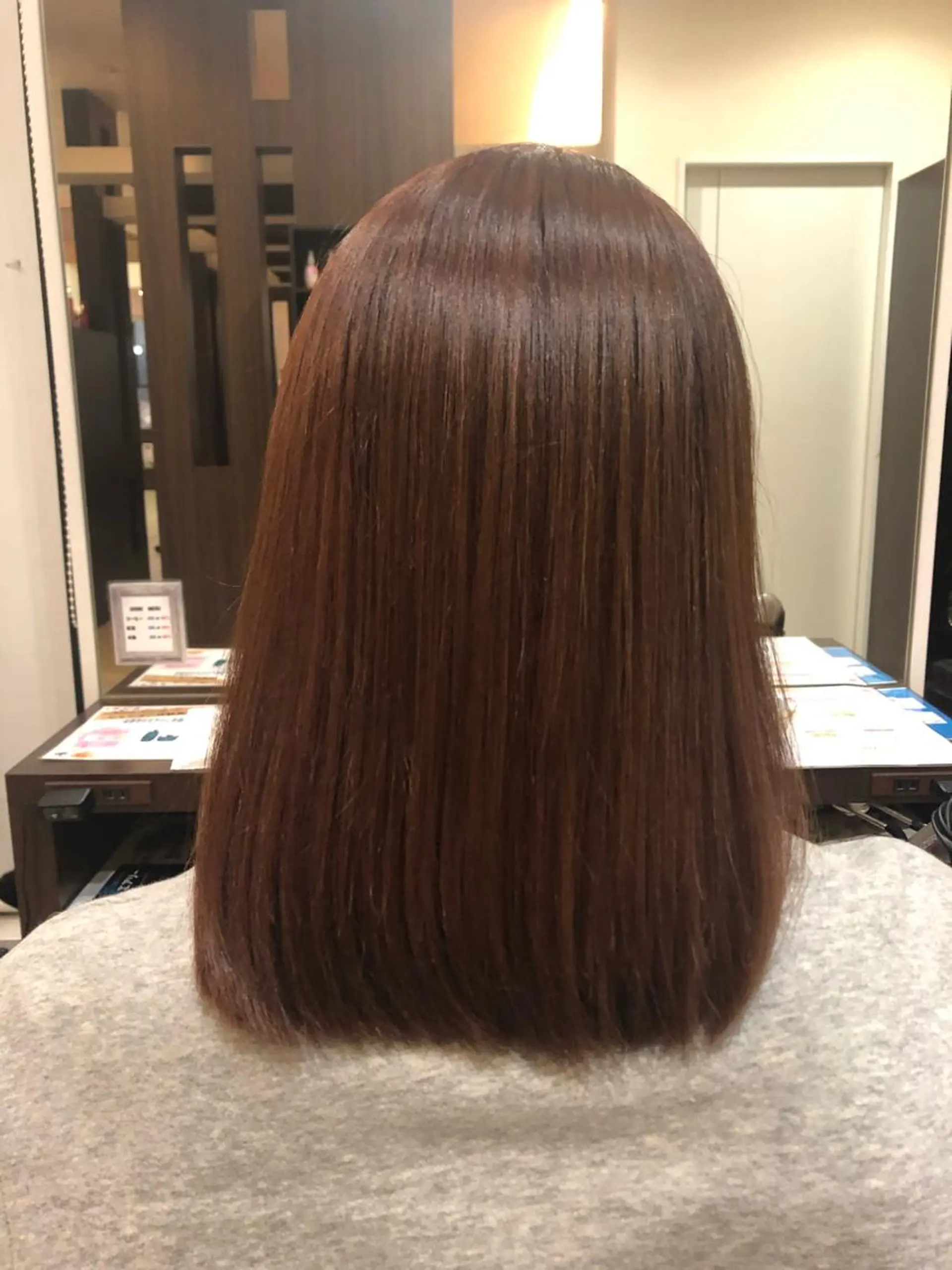 ミディアム 古川 安紀のヘアスタイル