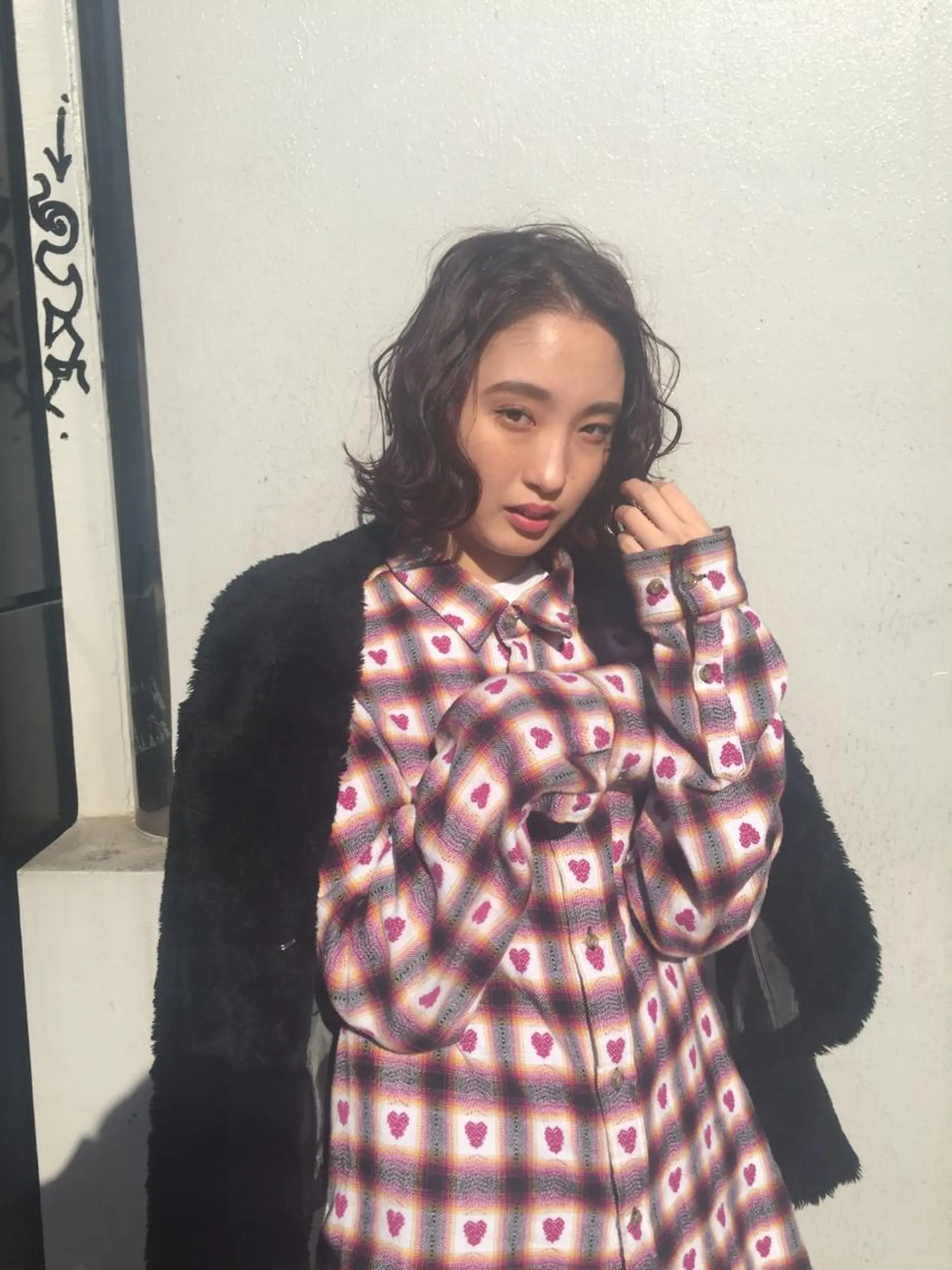 ミディアム ホワイト&レイヤーカ ットエクステ長畠俊輔のヘアスタイル