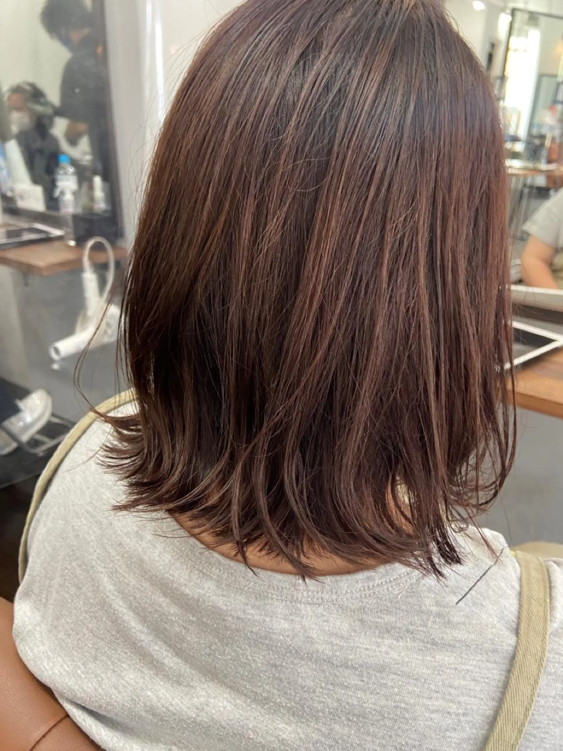 セミロング カラー パーマ ヘアアレンジ メンズ キッズ ネイル マツエク・マツパ 子どものヘアアレンジ メンズバレイヤージュ メンズハイライト メンズインナーカラー メンズ韓国風 ヘッドスパ 久木原 ゆりのヘアスタイル