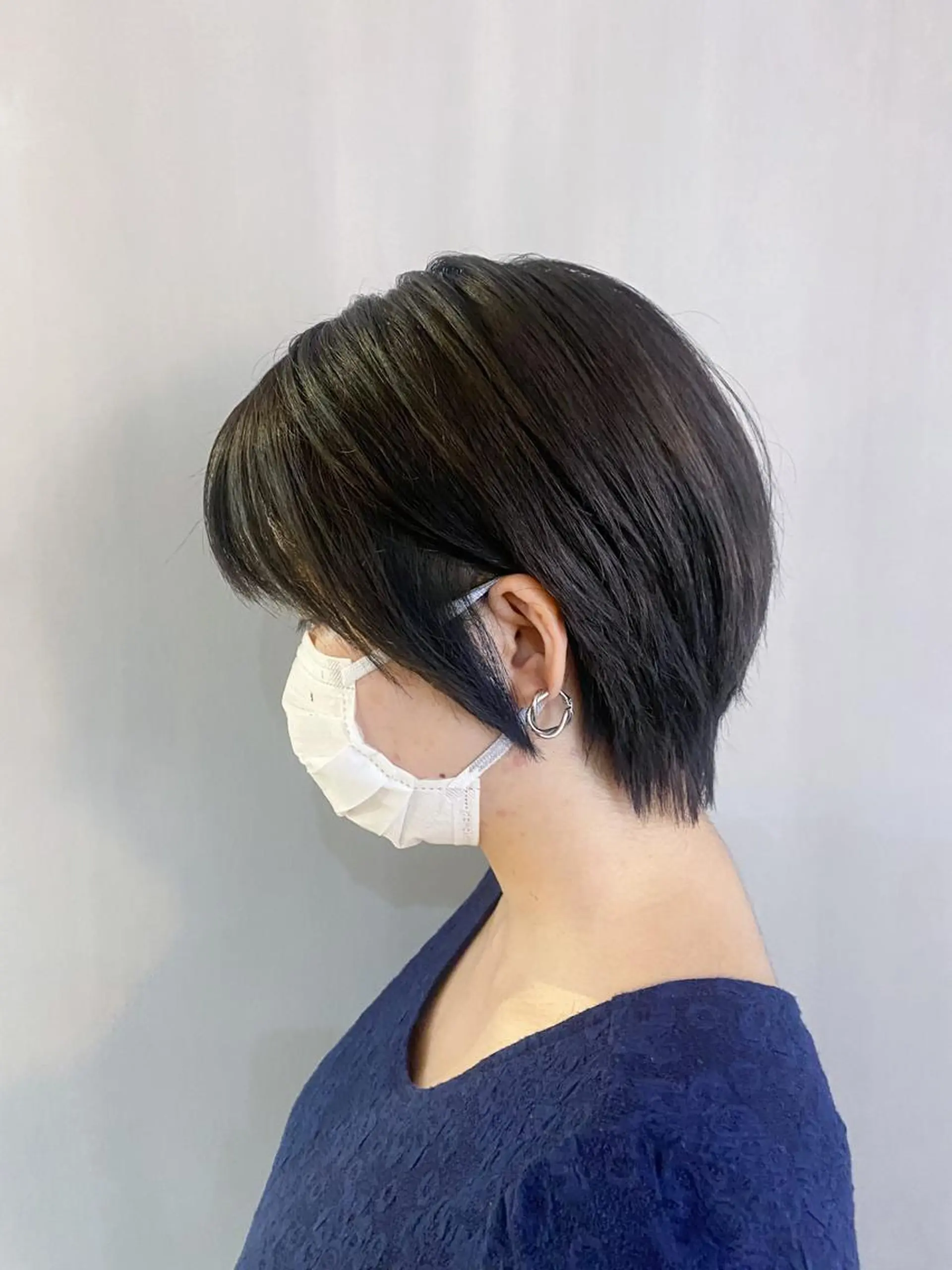 ショート カラー グレージュ ショートヘア カット ヘアカラー トリートメント TAI透明カラー 柔らかい縮毛矯正のヘアスタイル