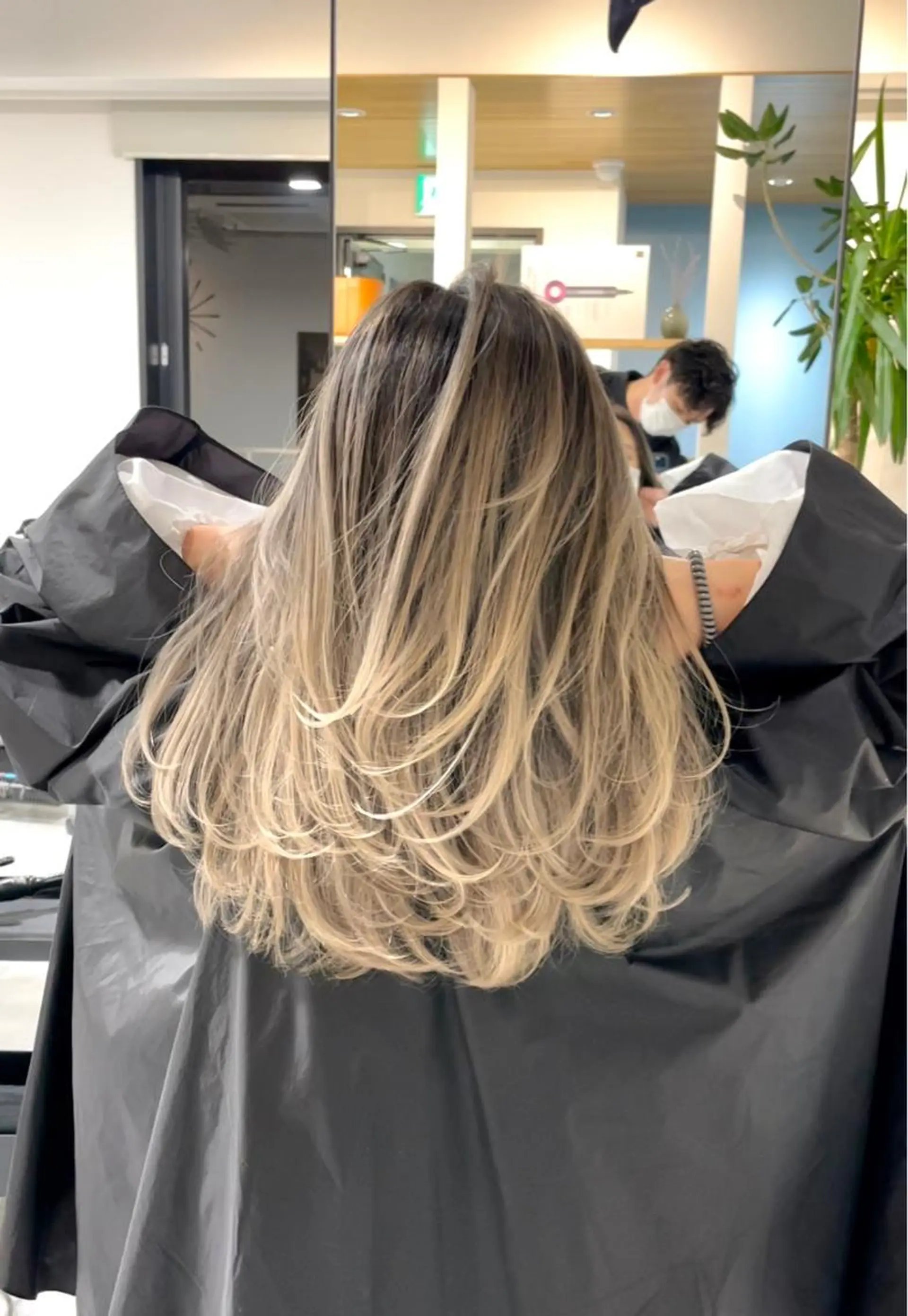 セミロング レイヤーカット ヘアカラー トリートメント 神戸でブリーチなら puty/レイヤーのヘアスタイル