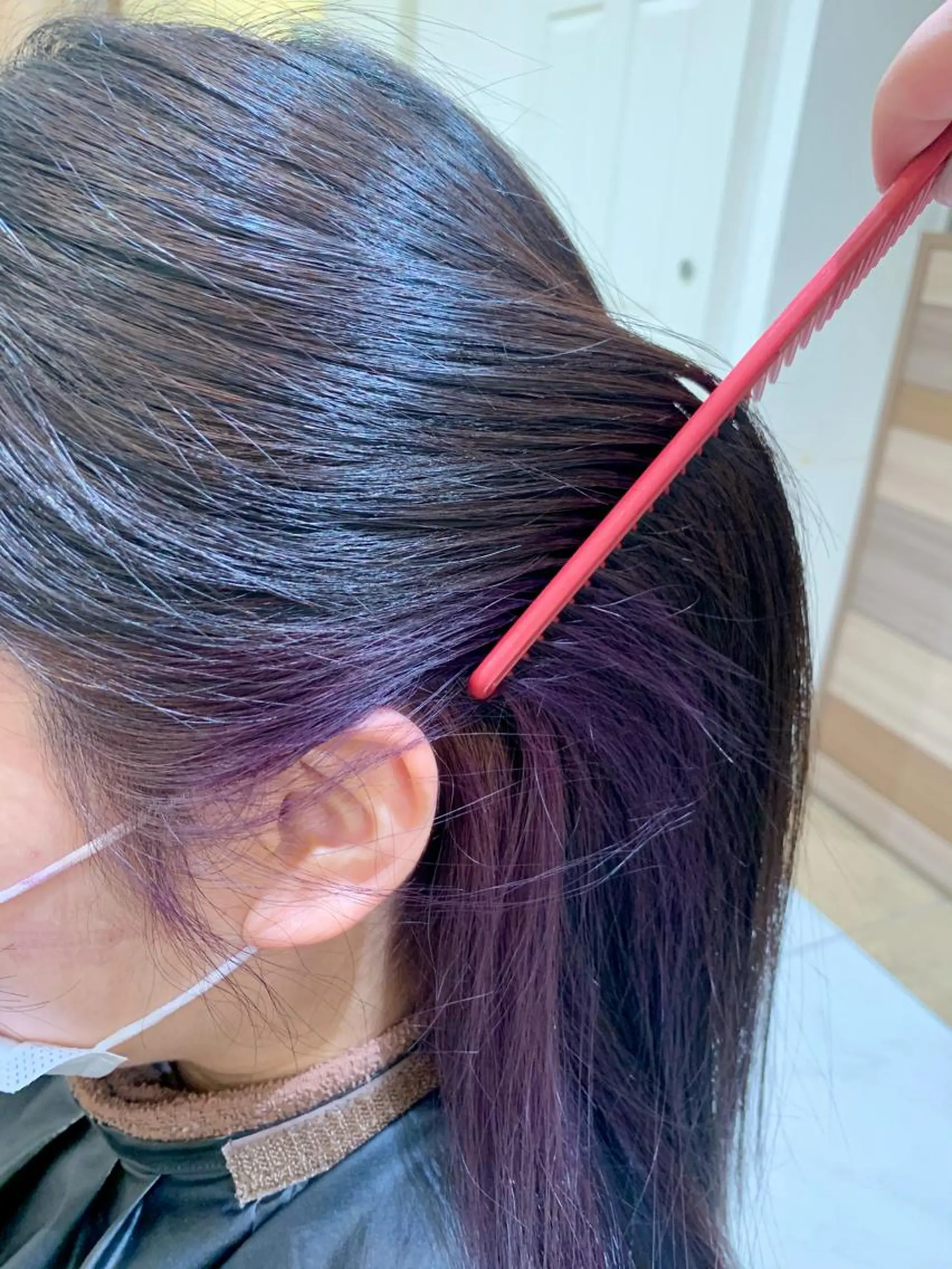 セミロング カラー インナーカラー ラベンダーカラー 渡部 恭子のヘアスタイル