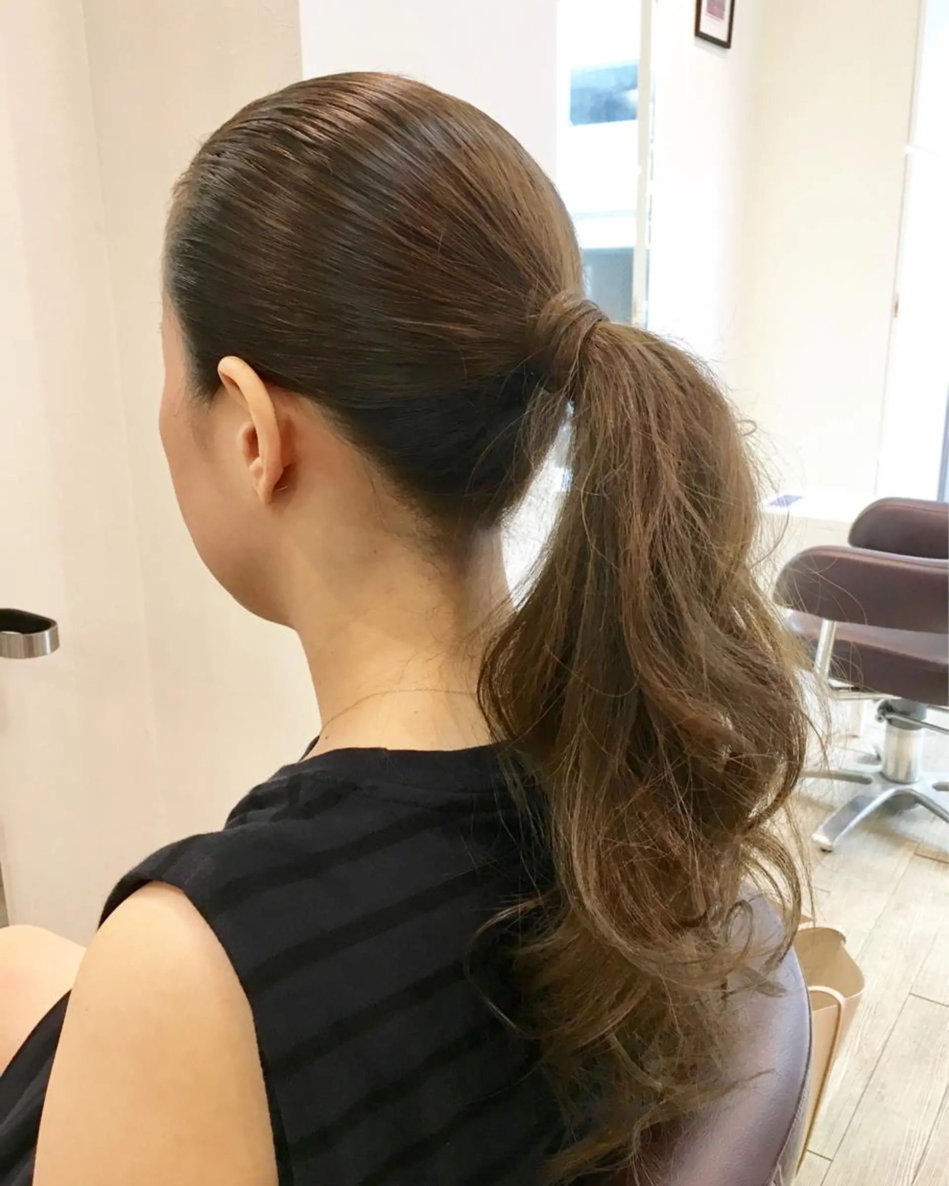 ロング カラー ヘアアレンジ ポニーテール 中村 よしひでのヘアスタイル