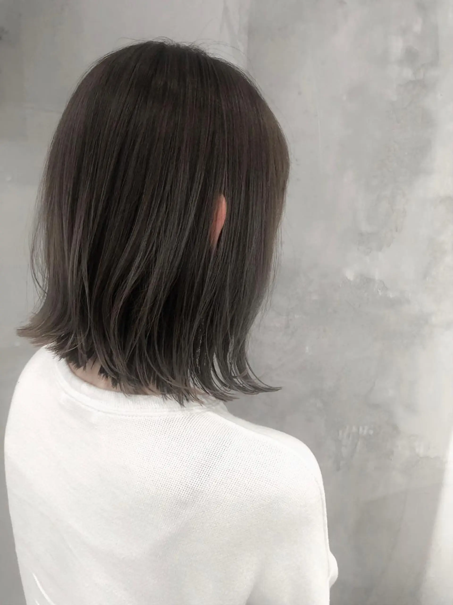 ミディアム カラー パーマ ヘアアレンジ ワンレンボブ シールエクステ ベージュカラー 透明感カラー ダブルカラー ブリーチカラー🔥 パーマ【佐々木凌平】のヘアスタイル