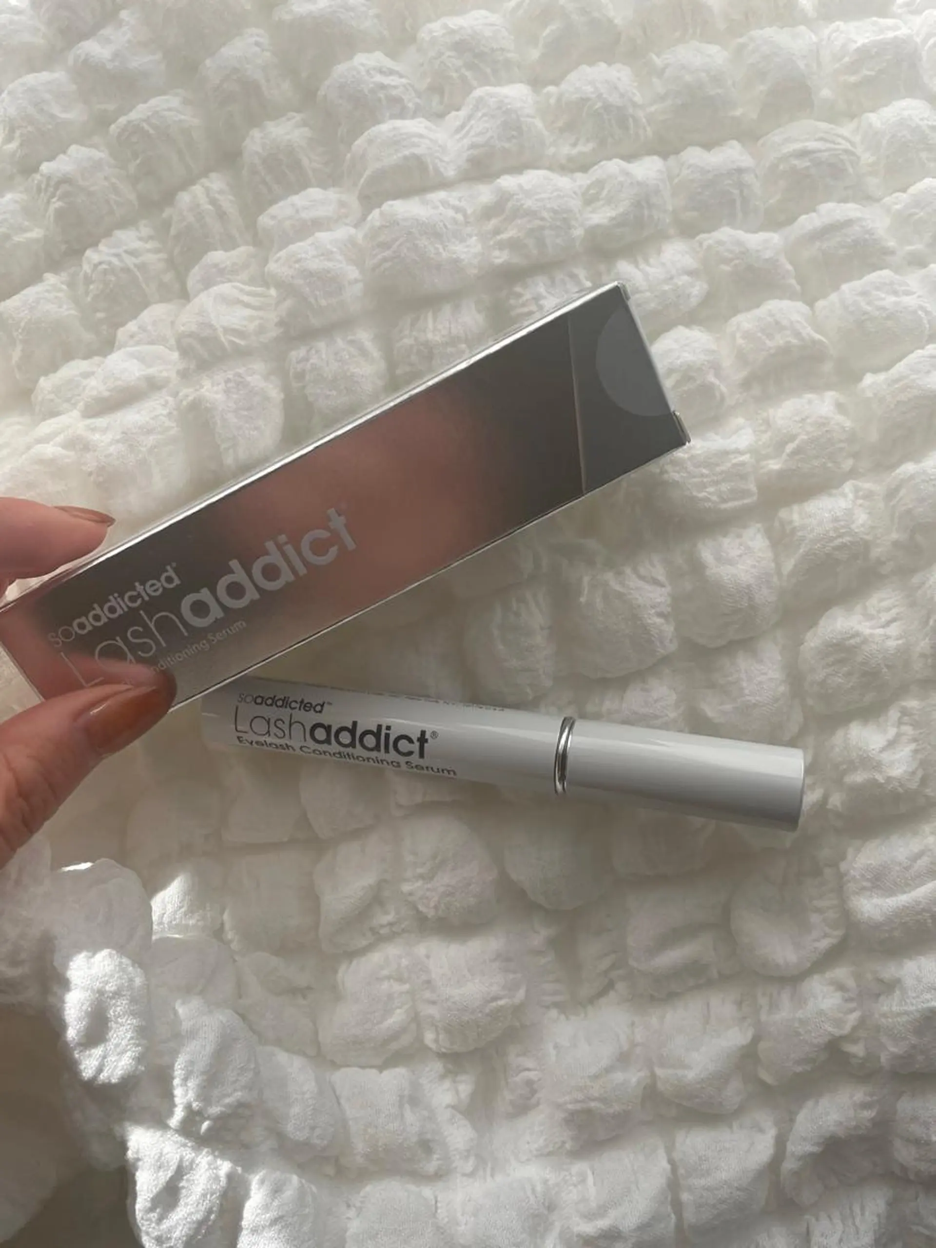 アイブロウ 安達 萌花のヘアスタイル