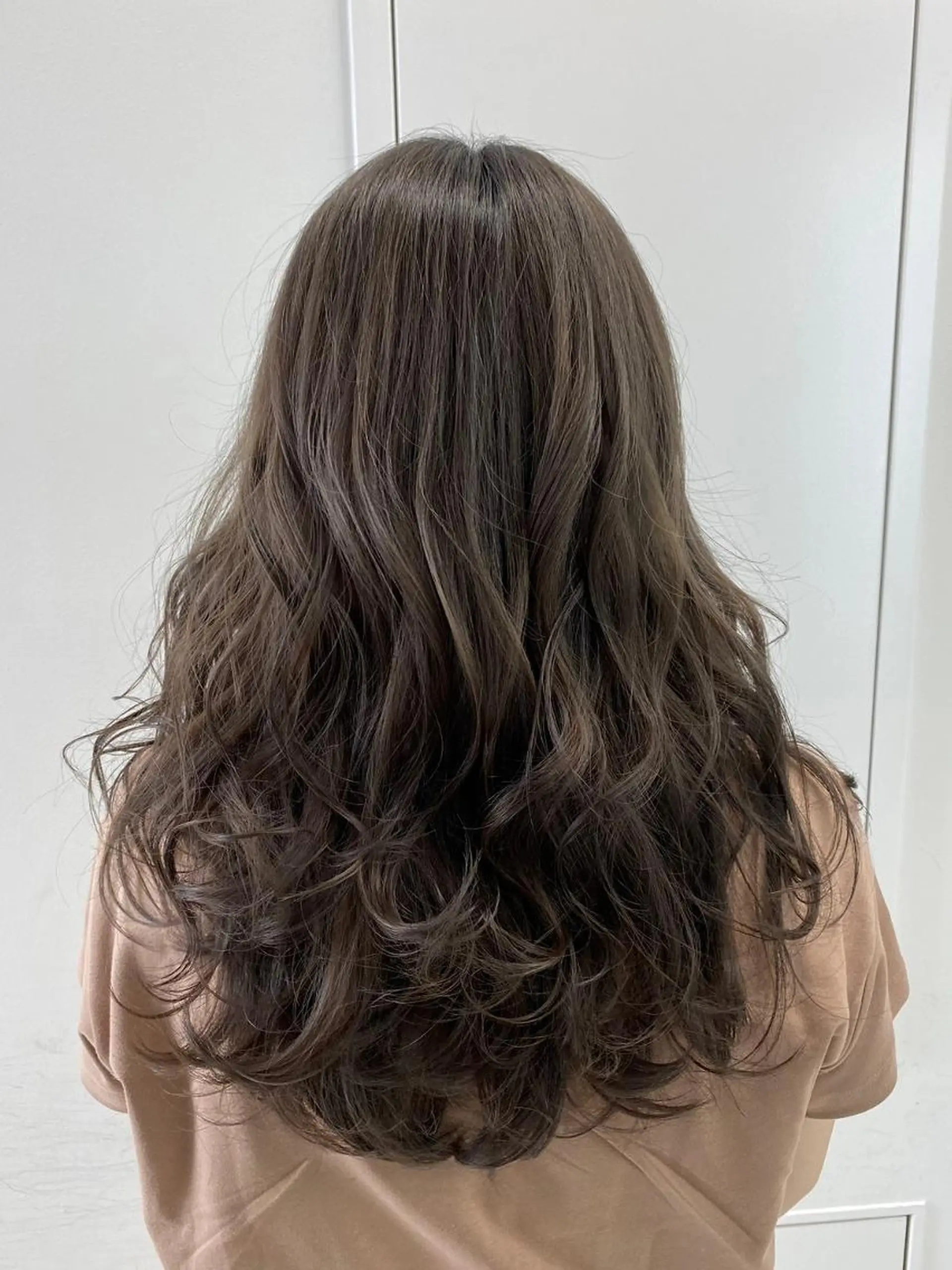 ロング カラー アディクシーカラー アッシュ ブルーカラー ダークアッシュ グレージュ 【公式】amble luxe 中野のヘアスタイル