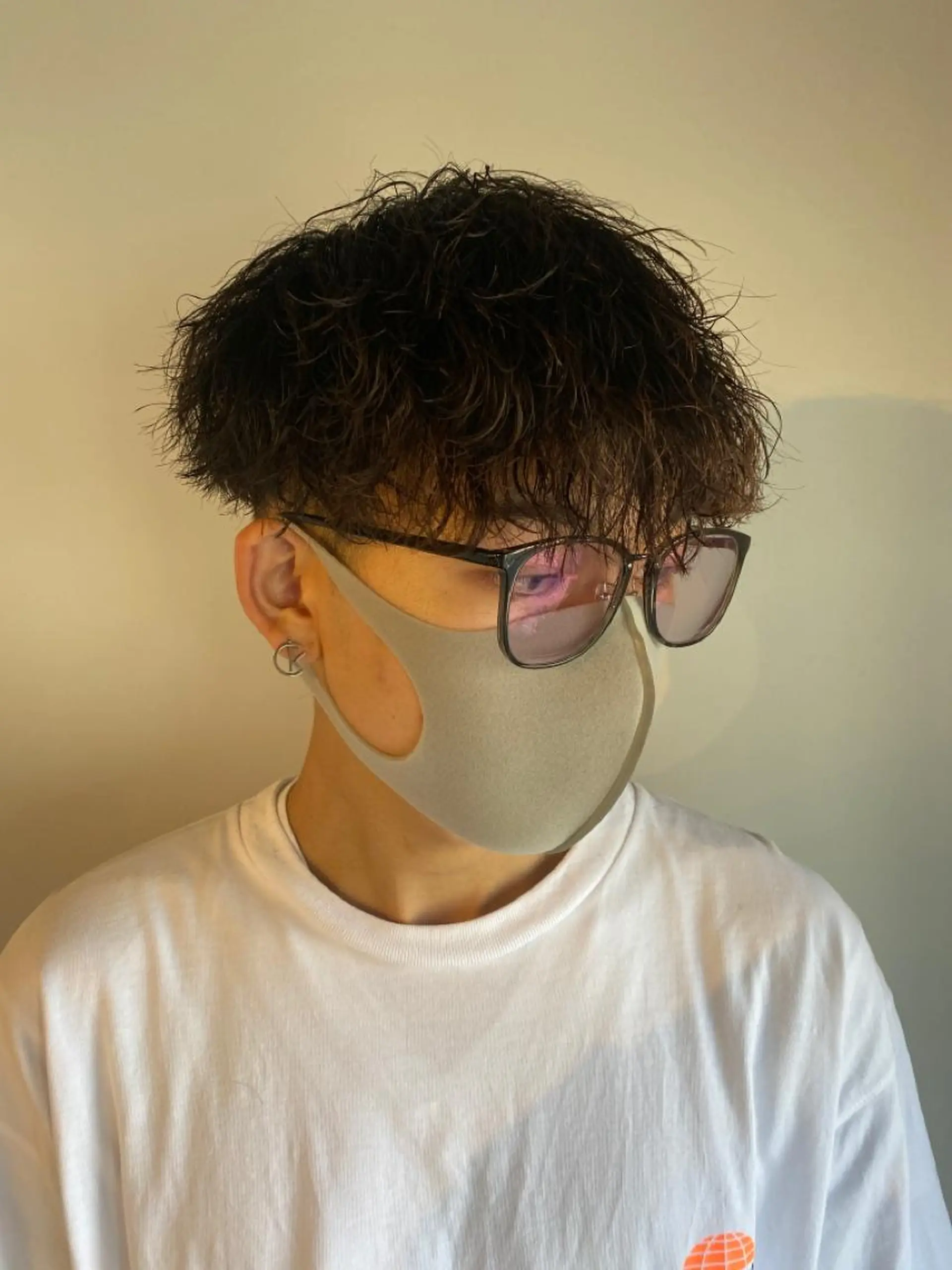 ショート パーマ メンズ メンズブリーチ コンマヘア フェードカット メンズハイライト カルマパーマ カット パーマ トリートメント 🔹YUTA🔹 メンズパーマのヘアスタイル