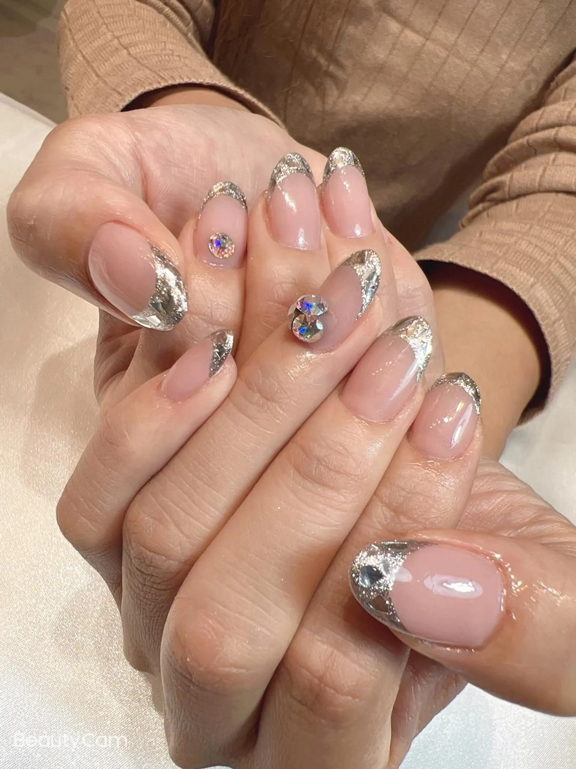 ハンドネイル bijou nails　蓮のネイルデザイン