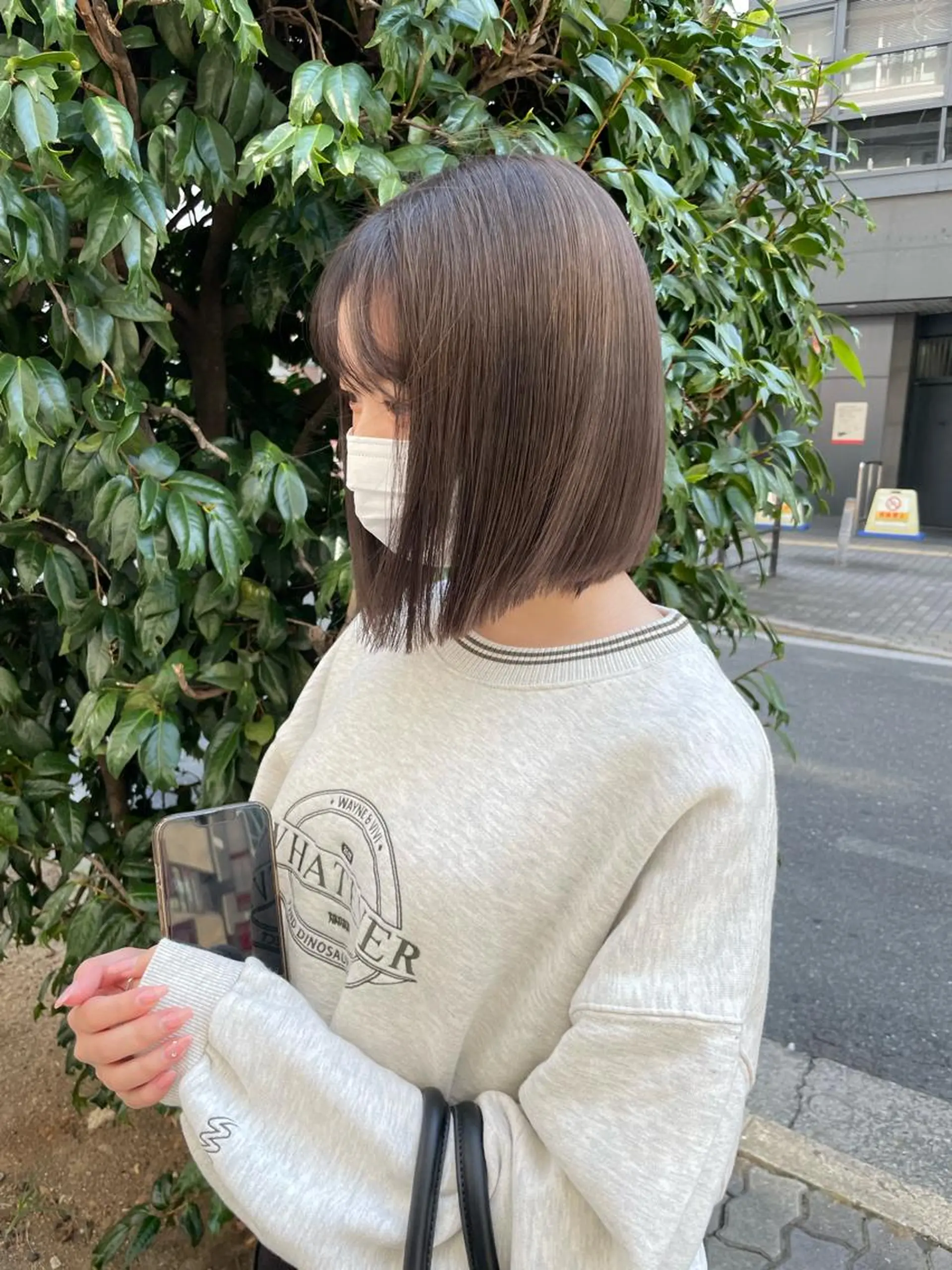 ミディアム カラー akane .のヘアスタイル