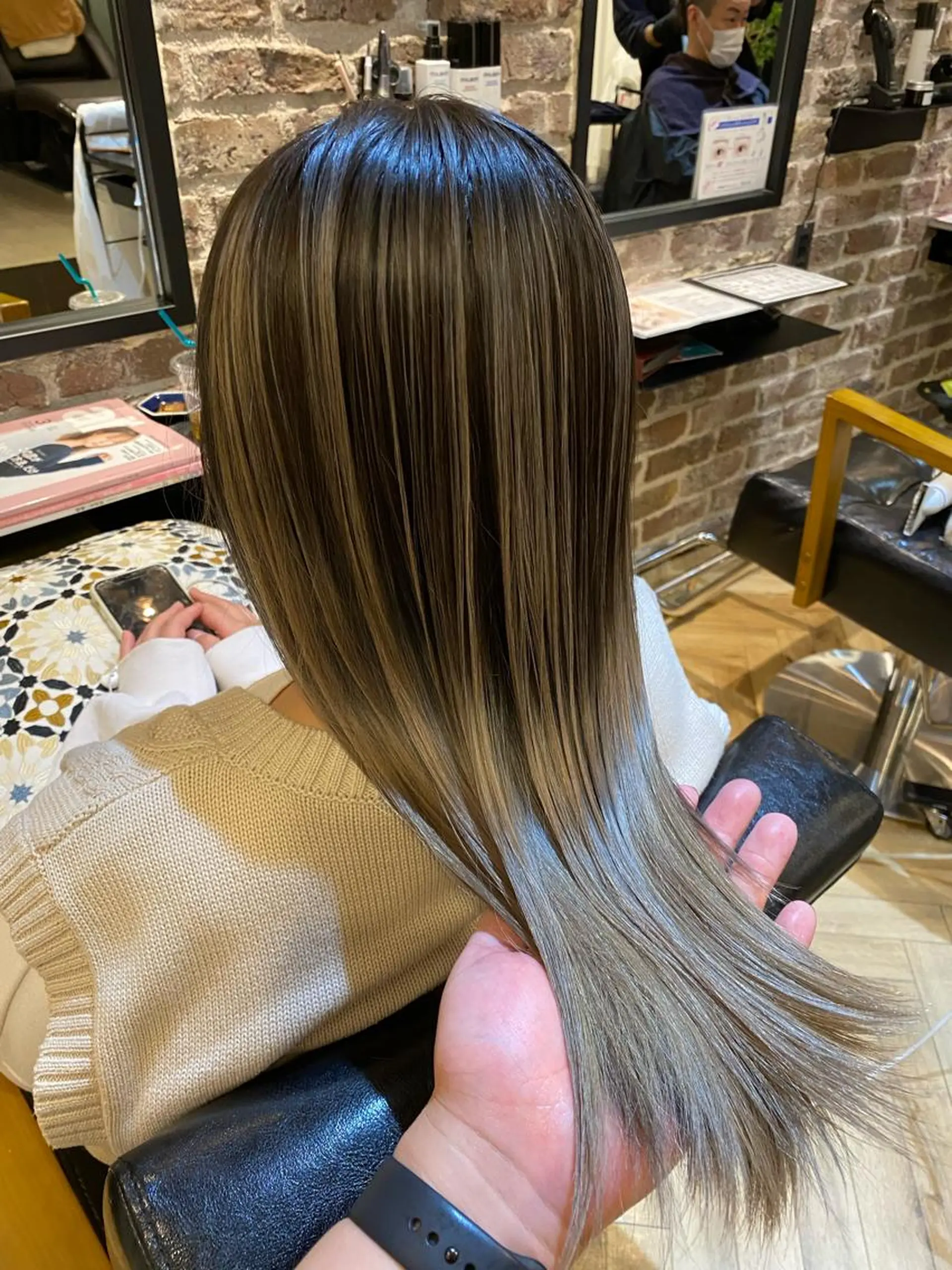 ショート ヘアカラー 大内田 凌馬のヘアスタイル