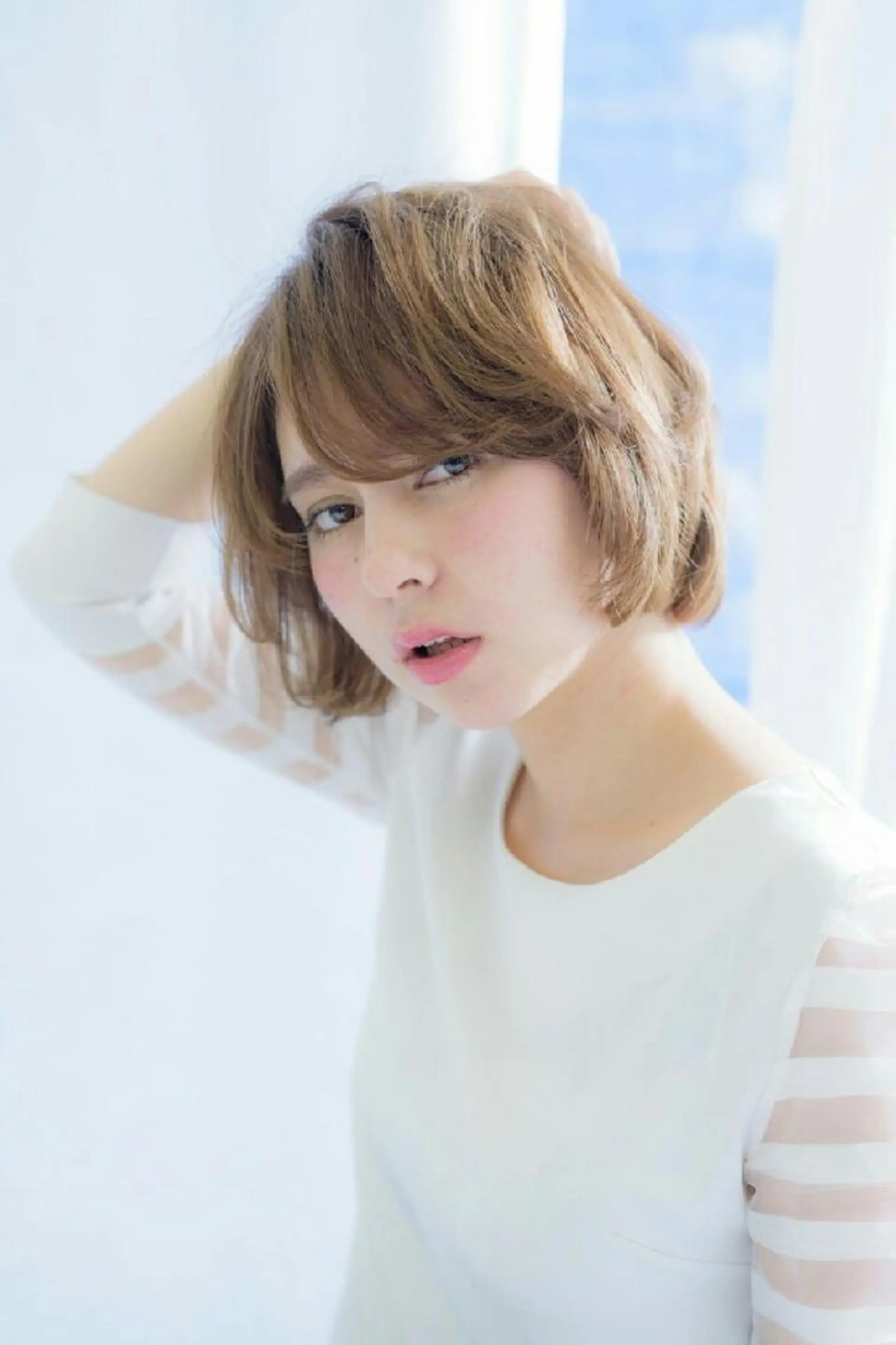 ショート ミディアム カラー パーマ ショートボブ 黒髪 透明感カラー ボブ くせ毛 Memoriese 表参道のヘアスタイル