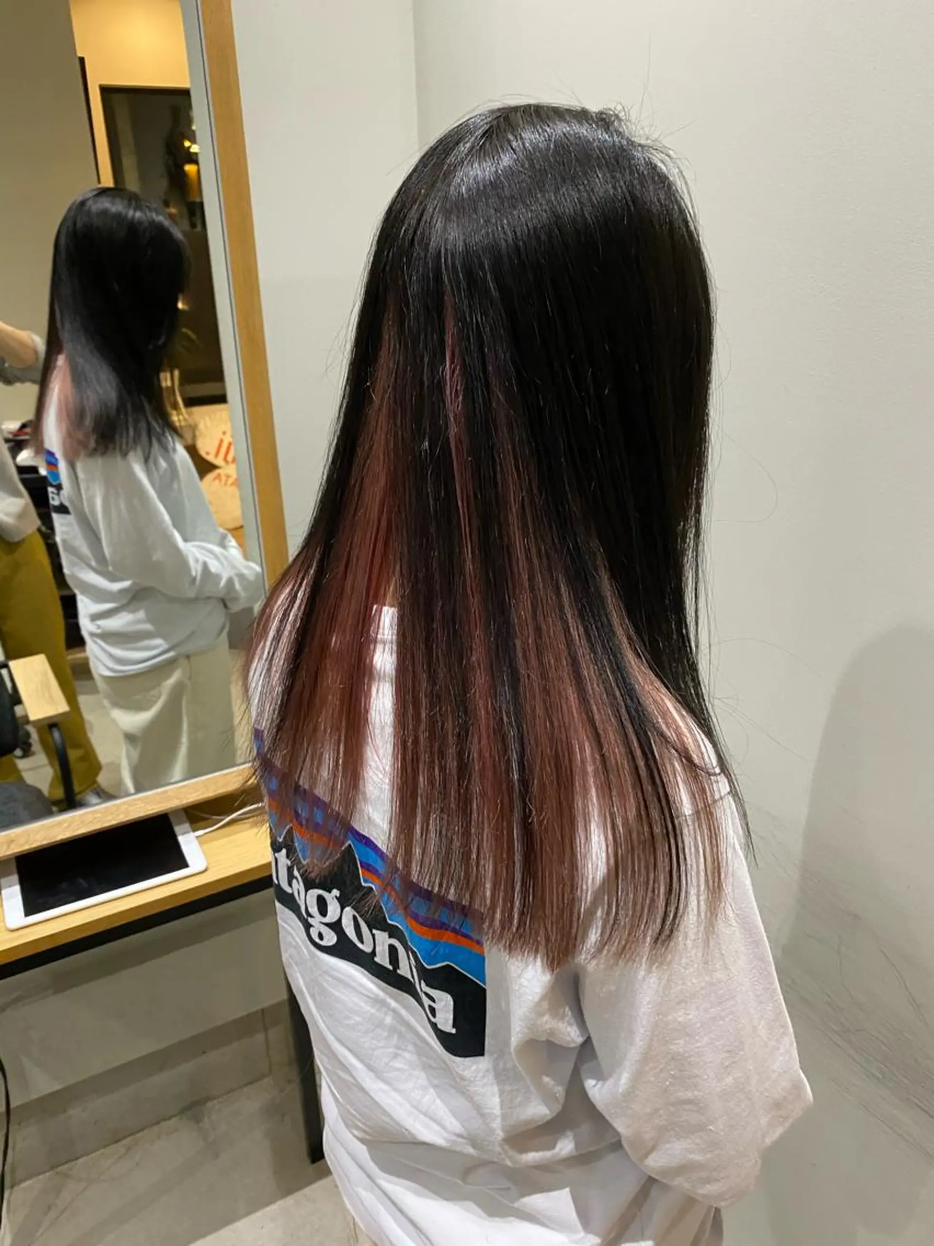 ロング カラー 美髪ストレート 川本雄己のヘアスタイル