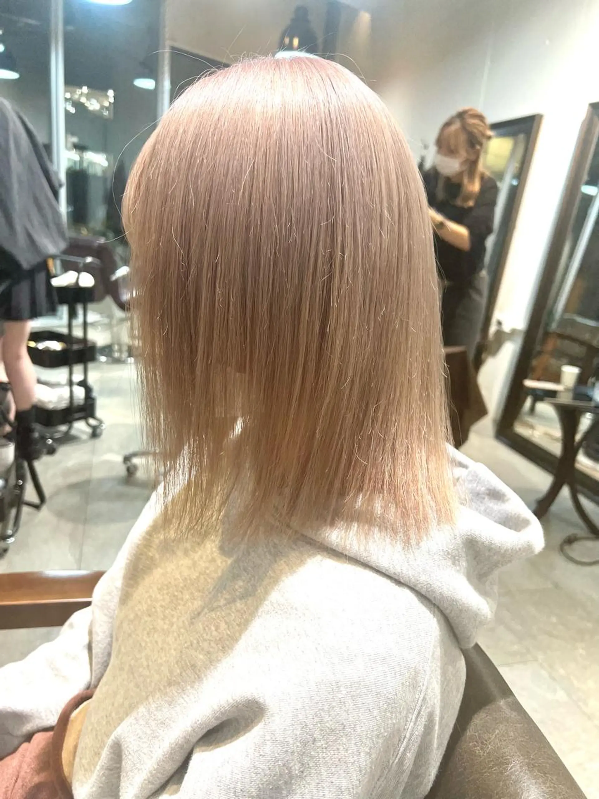 ミディアム カラー ヘアアレンジ ネイル ヘアカラー トリートメント ヘアセット 🌈インナーカラー ‘ショウマ’🌈のヘアスタイル