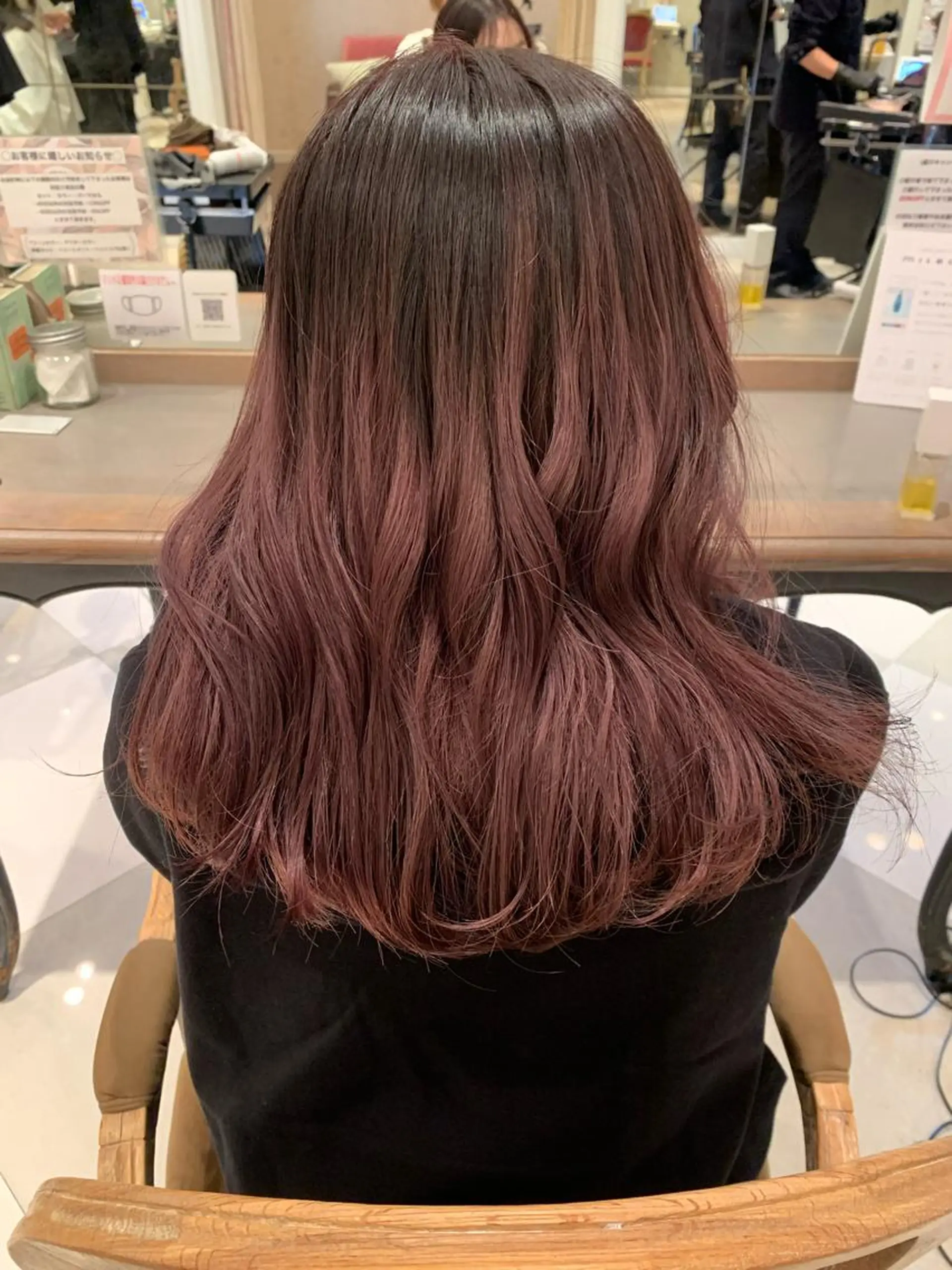 ミディアム カラー ヘアカラー SAKINO. ベージュカラーのヘアスタイル