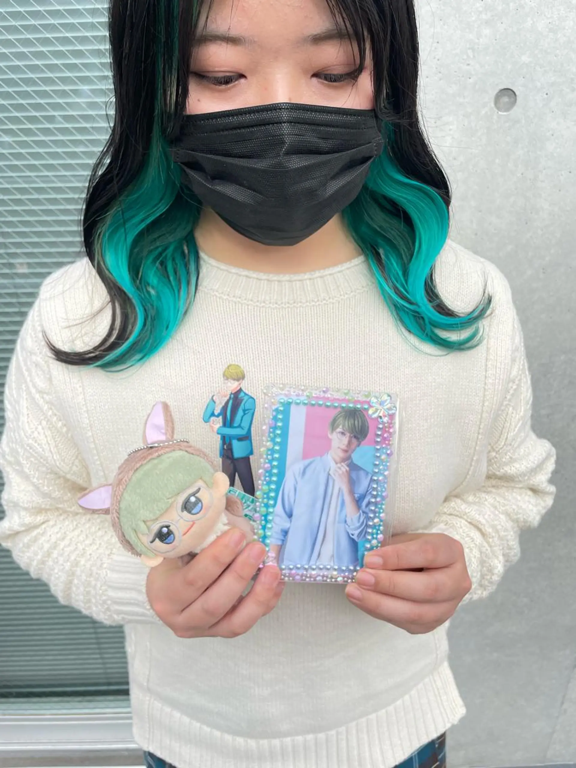 ミディアム カラー ブリーチ インナーカラー 推し ブリーチ  髪質改善のヘアスタイル