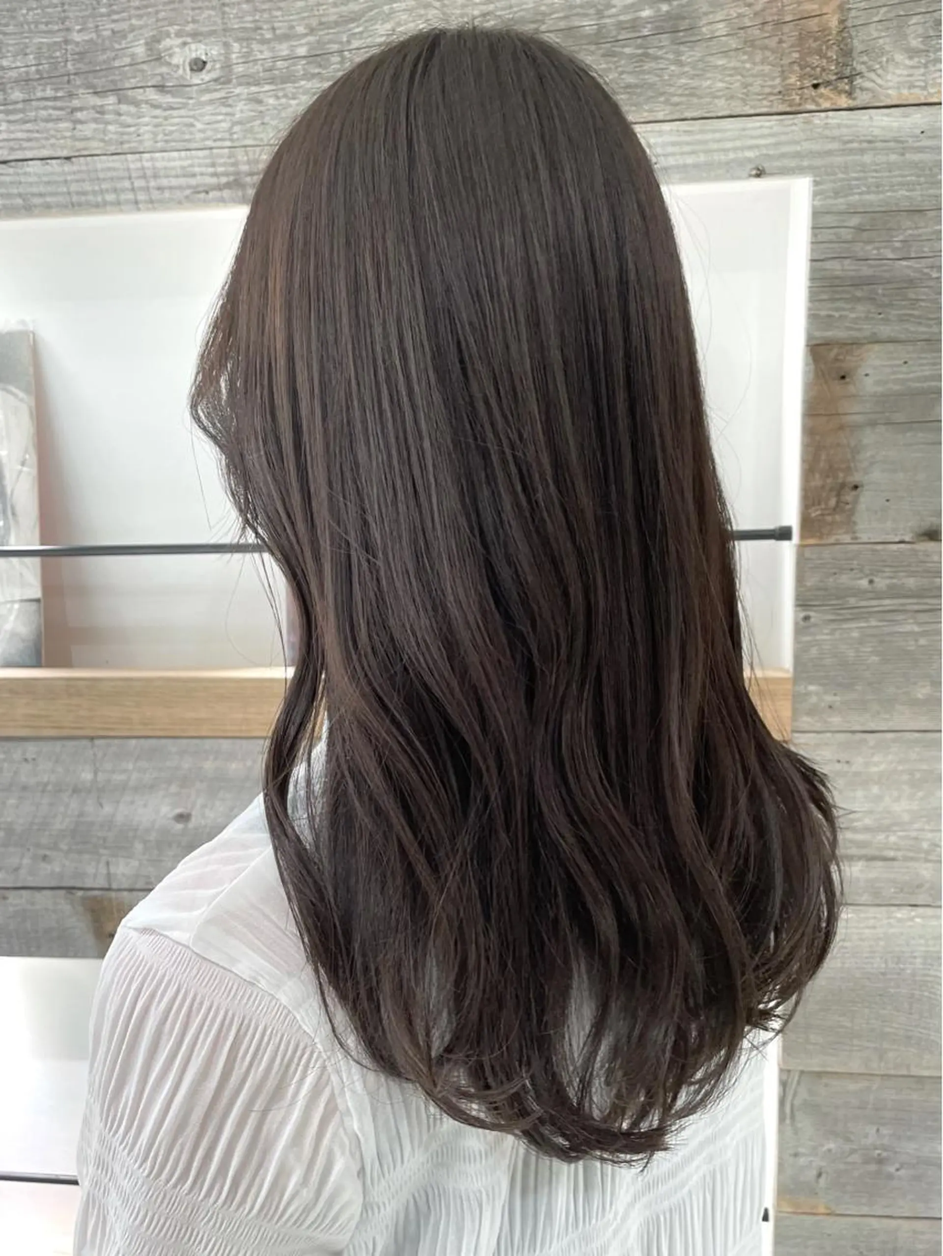 セミロング カラー アッシュ ベージュカラー カット ヘアカラー 卒業式受付中🌻 肥田亜沙美のその他イメージ