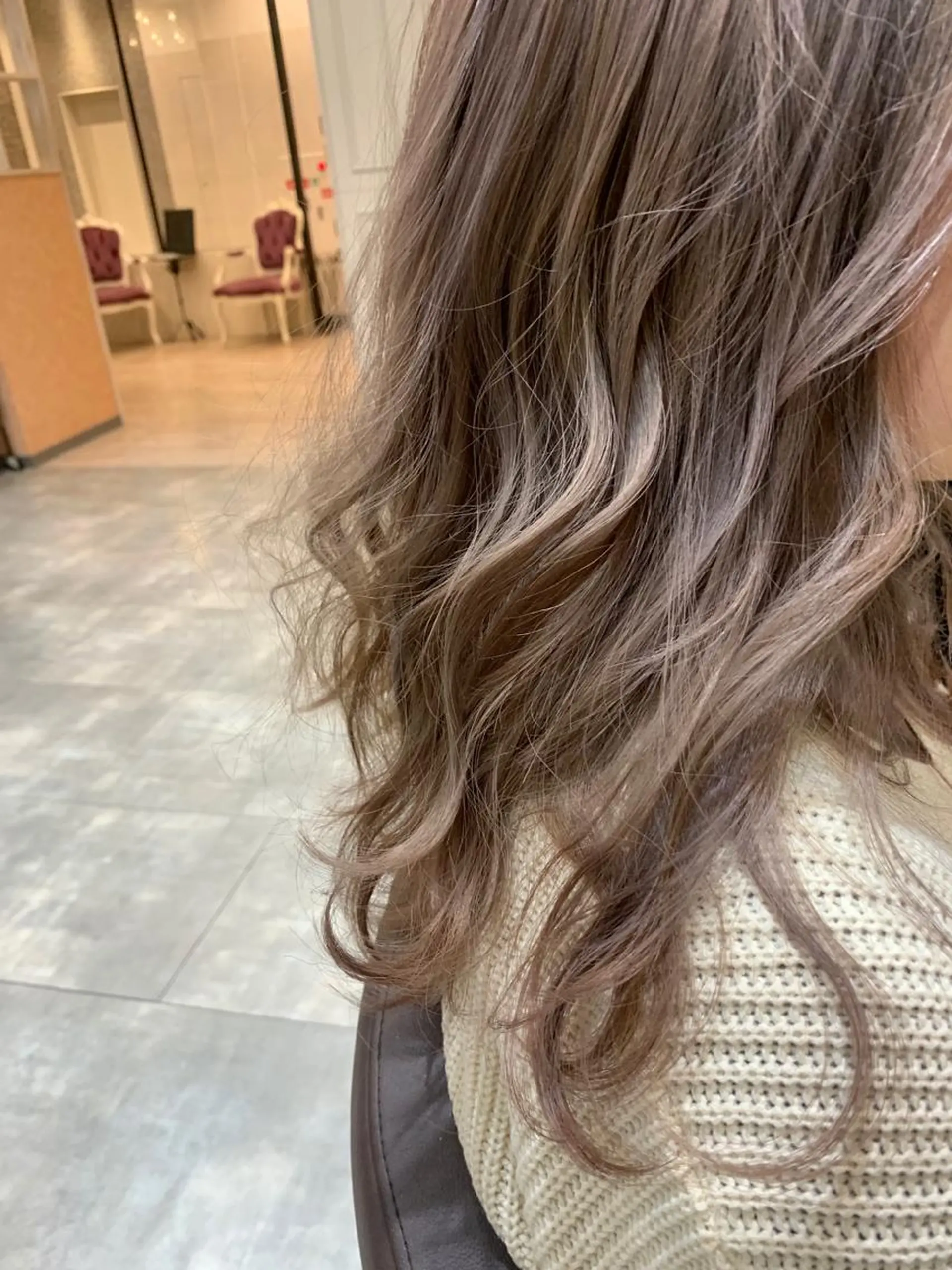 ロング 🕊顔まわりカット ／インナーカラー🕊のヘアスタイル