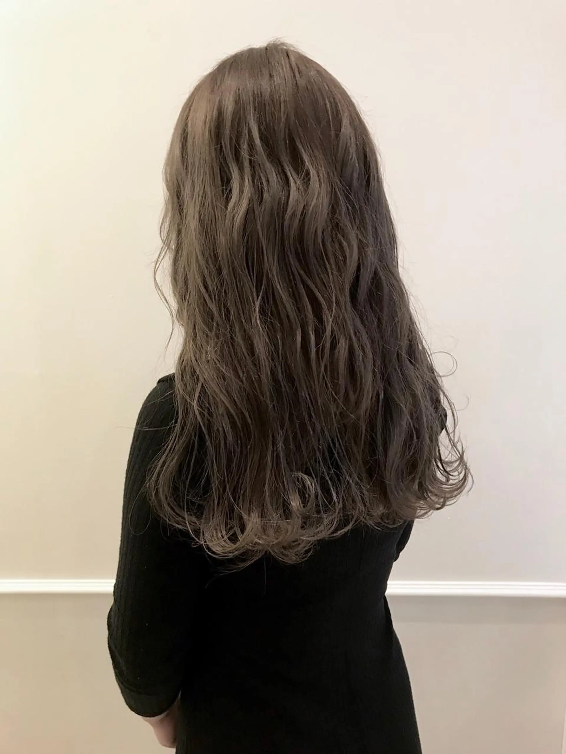 セミロング カラー グレージュ ボブ/ハイトーン 福生Radix 下田のヘアスタイル