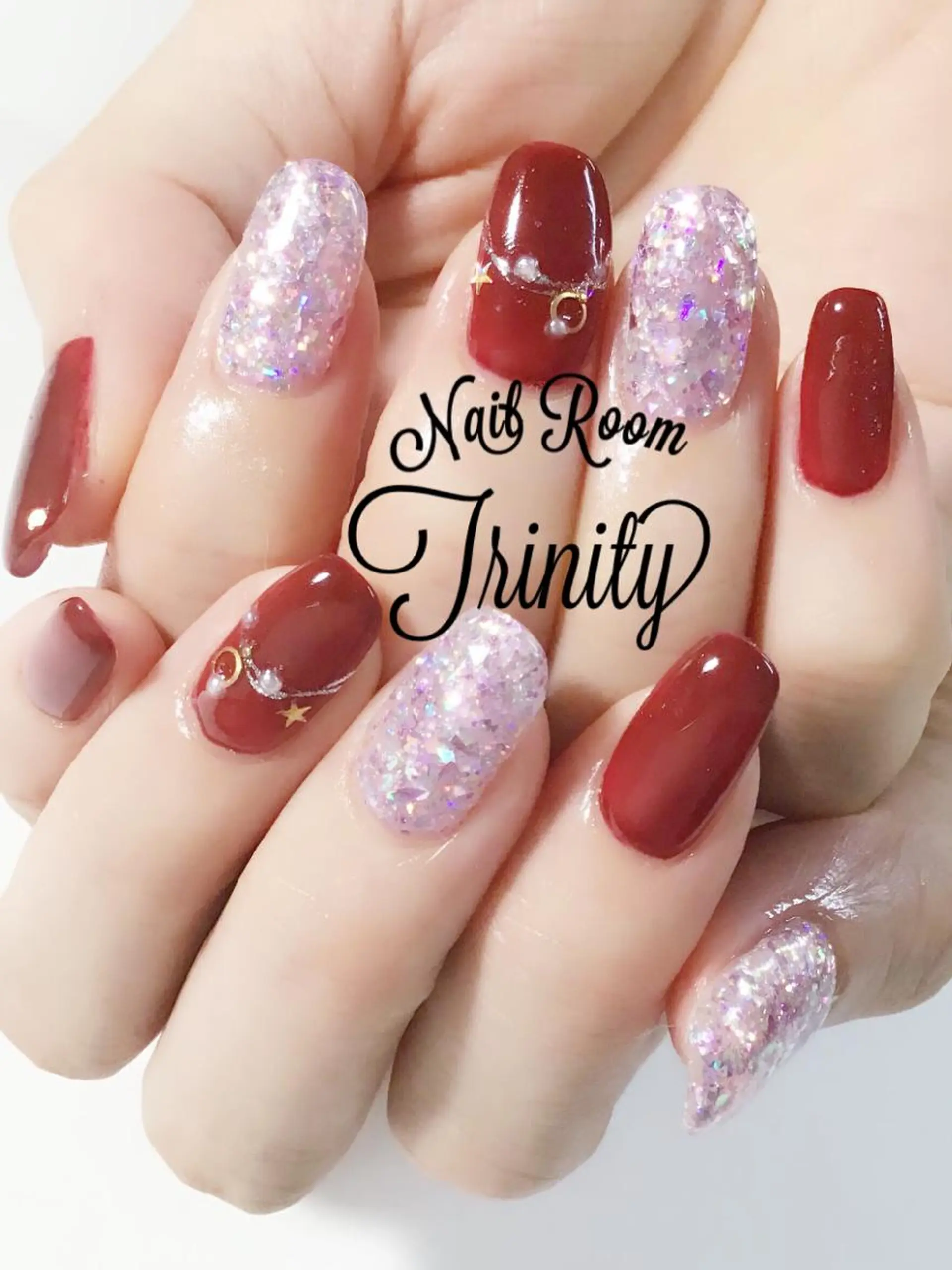 ネイル ハンドネイル Trinity ネイリストスタッフのネイルデザイン