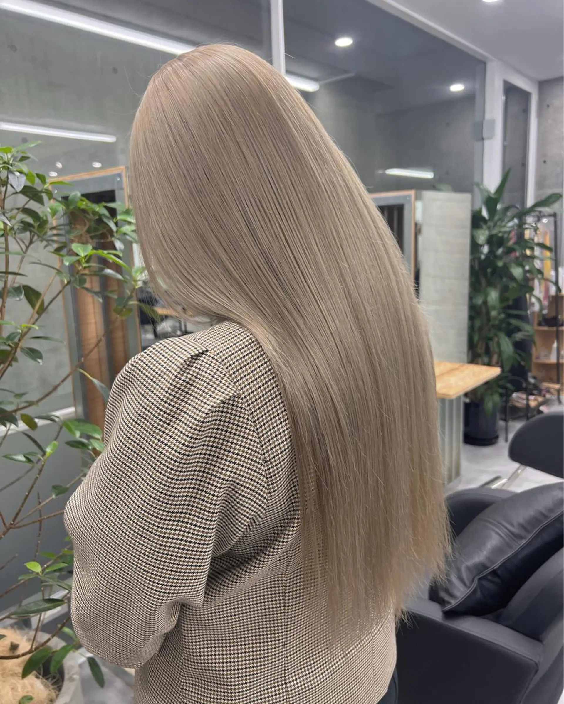 ロング azusa/心斎橋/ ハイトーンカラーのヘアスタイル