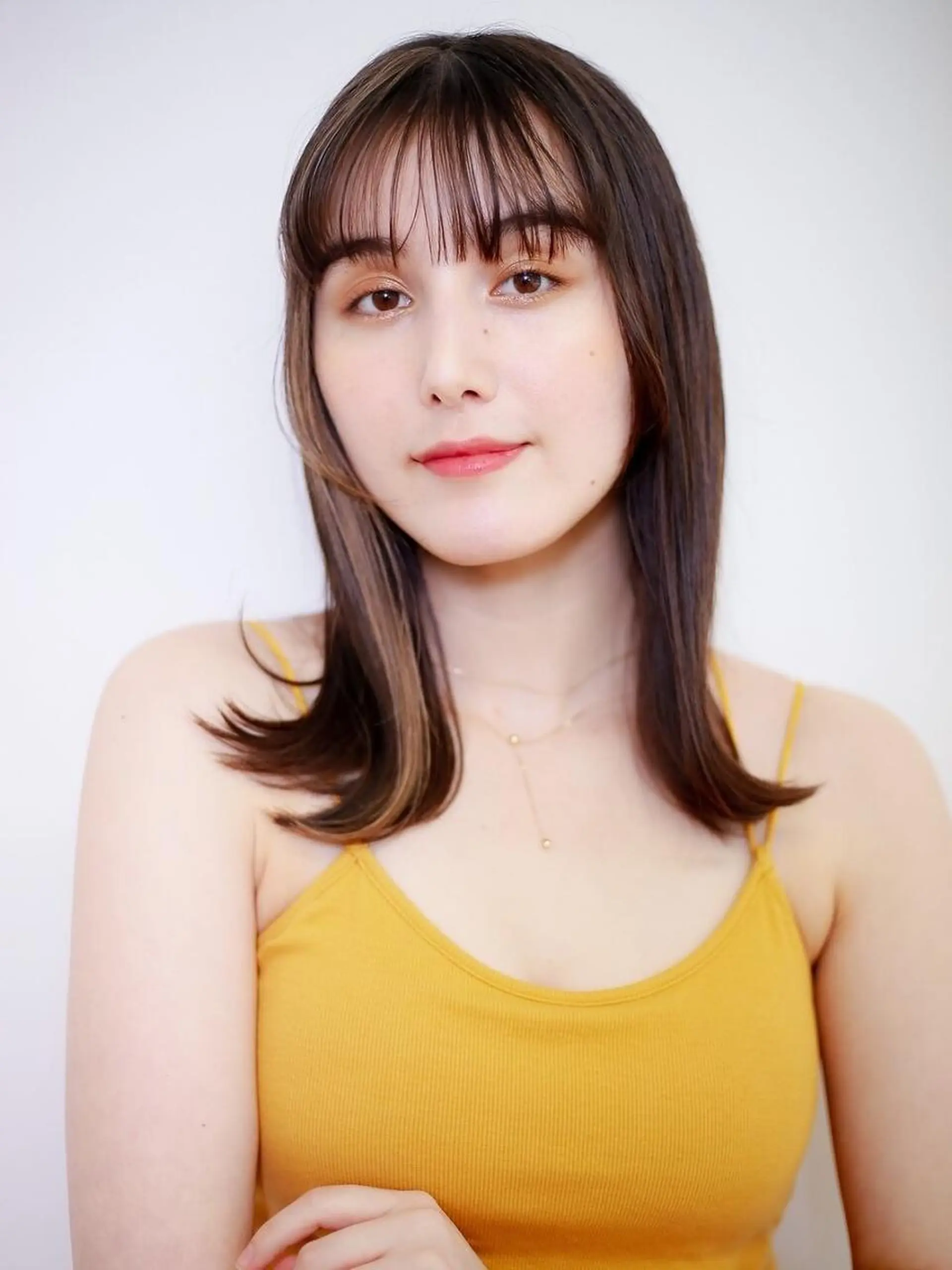ロング カラー ブリーチ イヤリングカラー ハイライトカラー イルミナカラー インナーカラー BASSA 下井草店のヘアスタイル