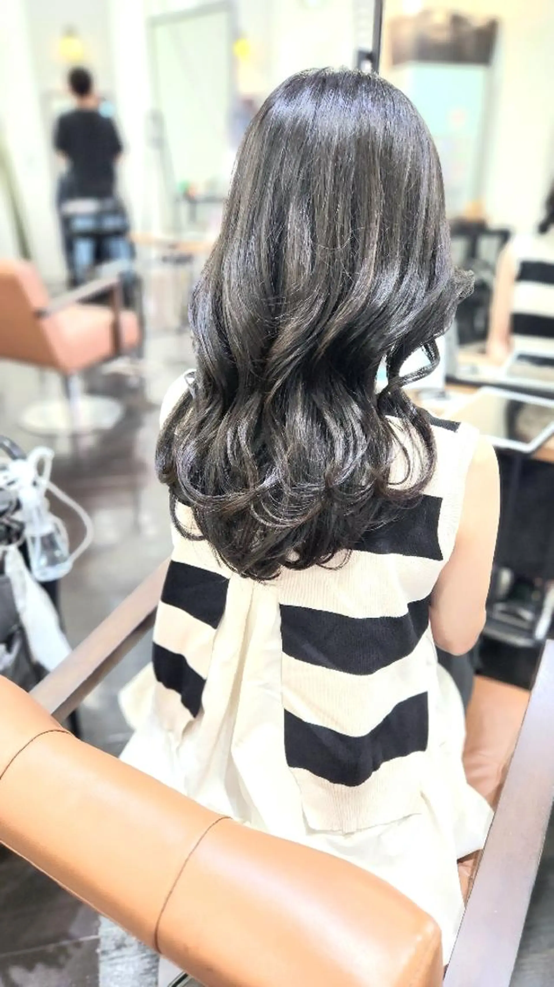 セミロング 髪質改善 縮毛矯正 トリートメント 酸熱トリートメント カット ヘアカラー トリートメント ヒロセ シュウジのヘアスタイル