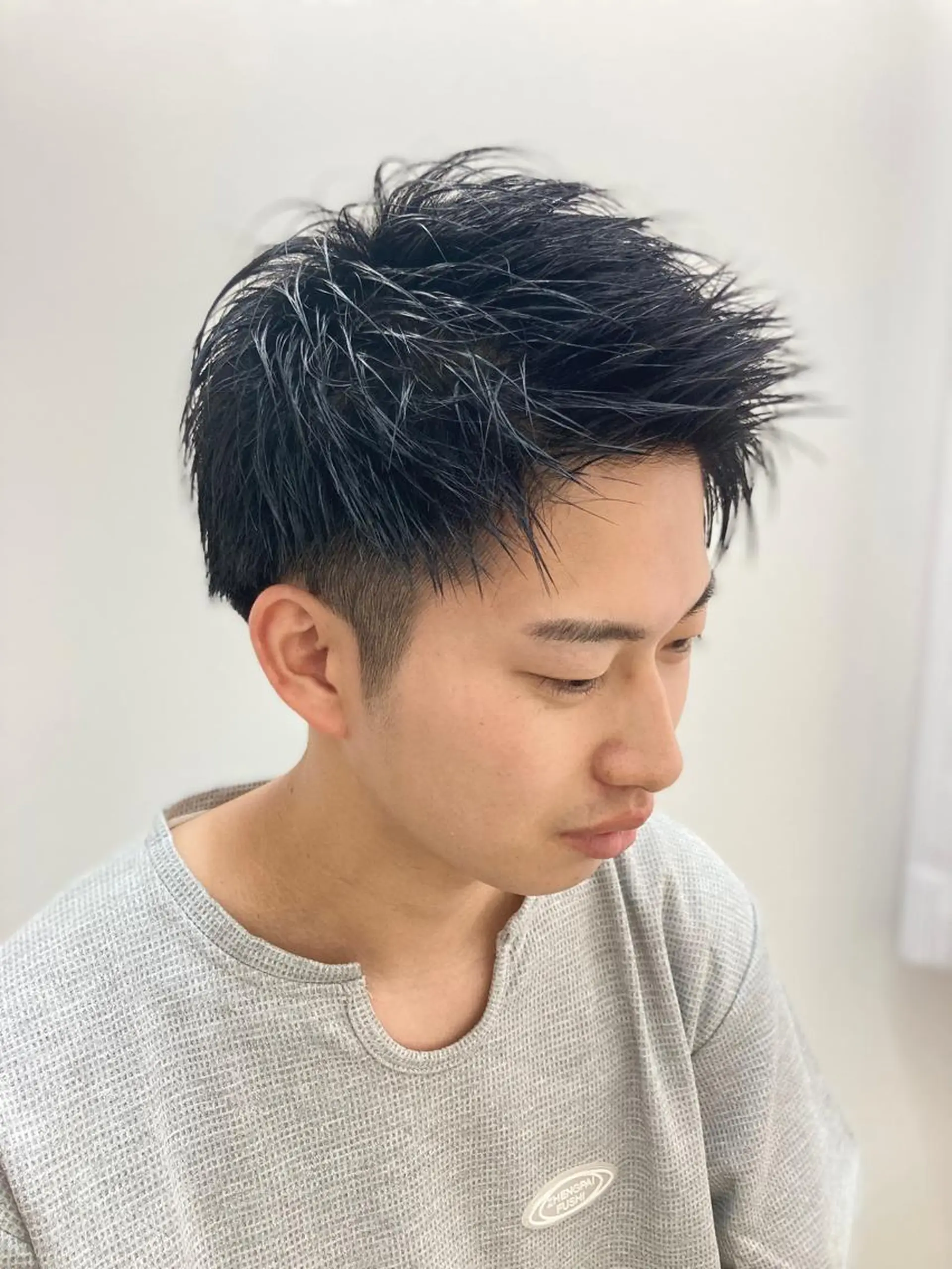 メンズ アイブロウ スパイキーショート 眉カット メンズアイブロウ 眉毛ワックス脱毛 ワックス脱毛 CHELSEA  梅田所属・OKADA/メンズ /カット/眉/縮毛のヘアスタイル