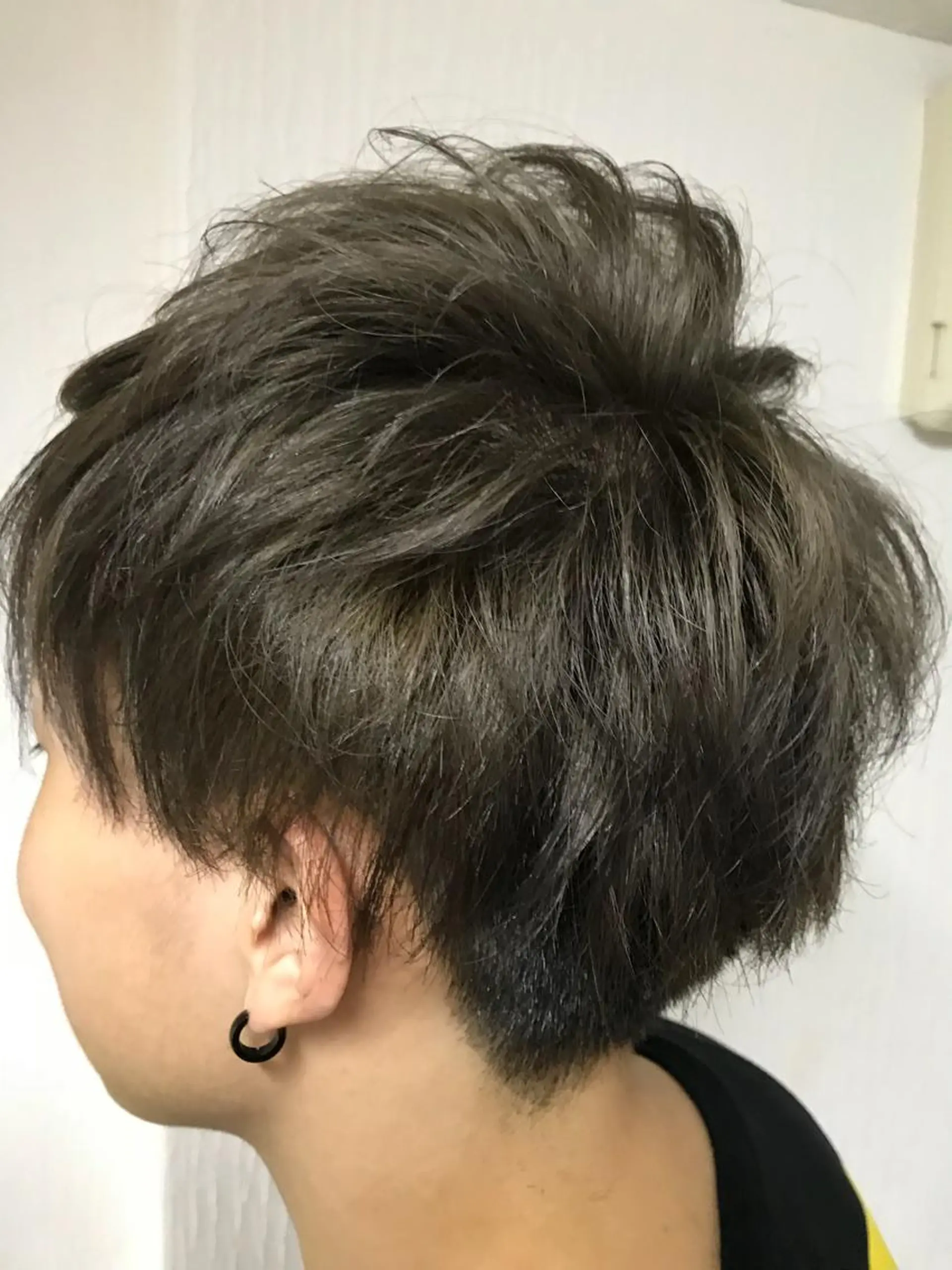 ショート アッシュ yui .のヘアスタイル