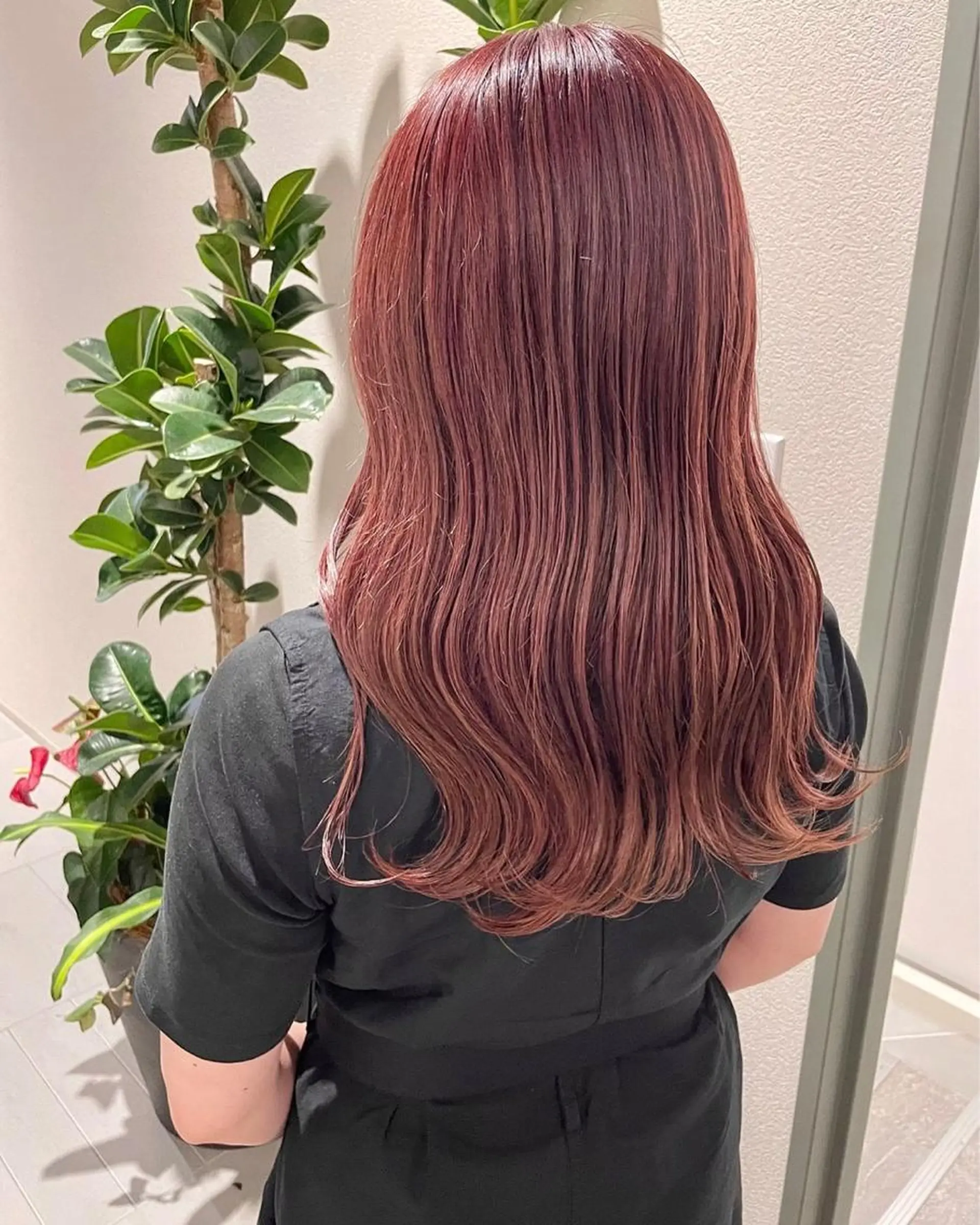 ミディアム カット ヘアカラー トリートメント 🌸インナーカラー 🌸藤井春華のヘアスタイル