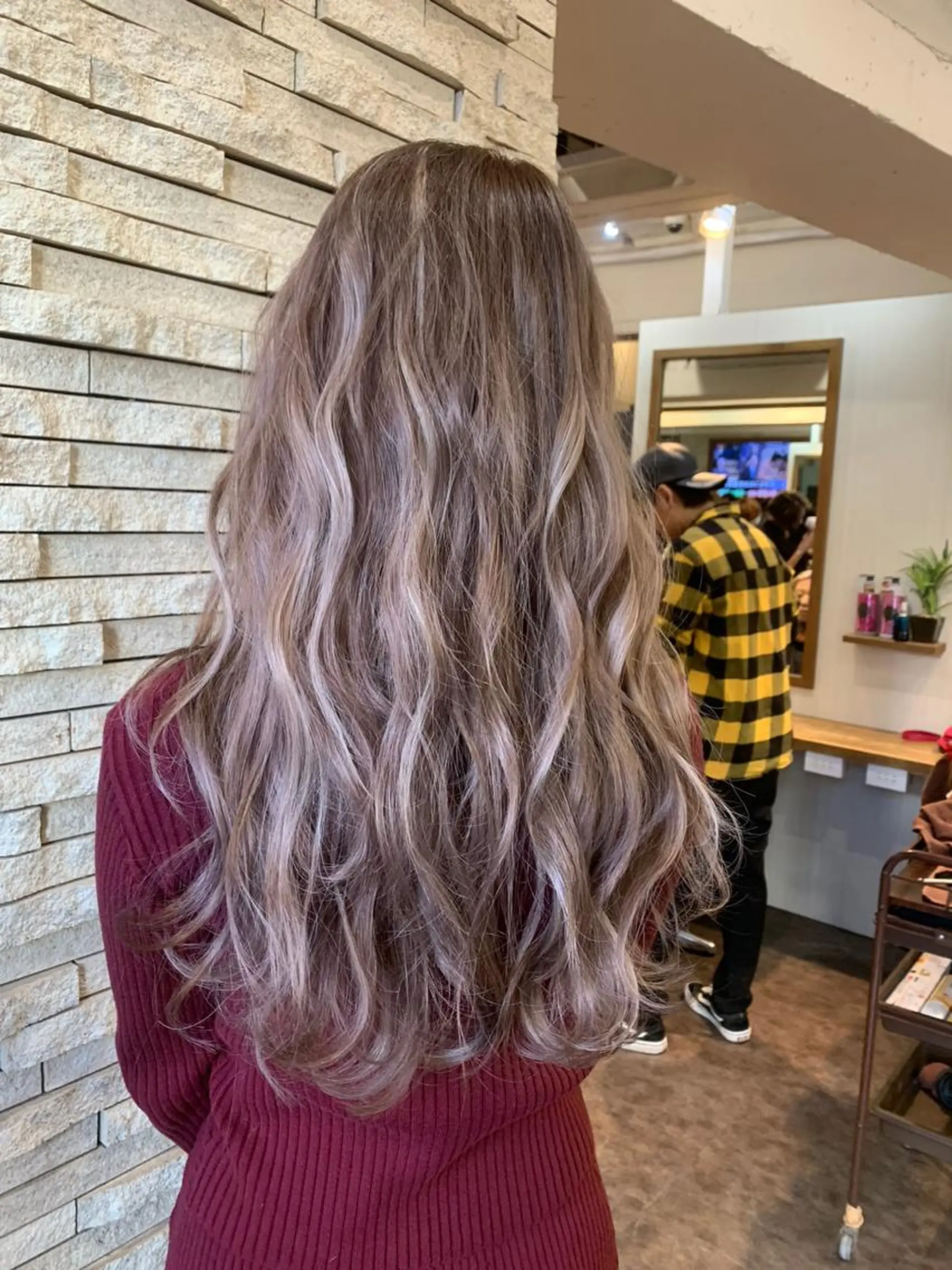 セミロング カラー アッシュ ミルクティーアッシュ ヘアカラー JIL BLAN千葉所属・JIL BLAN千葉 代表　Toshikiのヘアスタイル